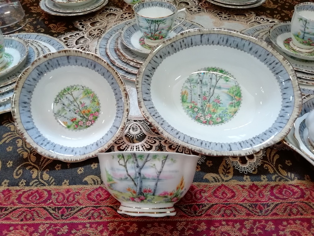 ชุดถ้วยชาจานชามชุดใหญ่ Royal Albert รุ่น Silver Birch จัดครบชุดถ้วยชาพร้อมกา นม น้ำตาล จานครบทุกประเภท