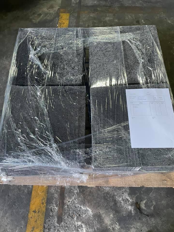 หิน Black Lava สีดำ นำเข้าจากประเทศอินโดนีเซีย