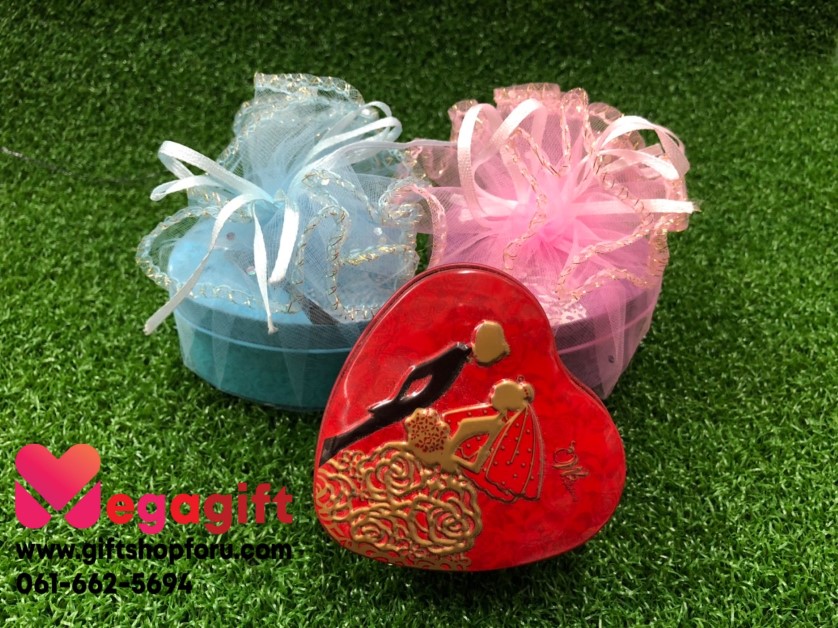 กล่องใส่รัก รูปหัวใจลายบ่าวสาวห่อผ้าฟู