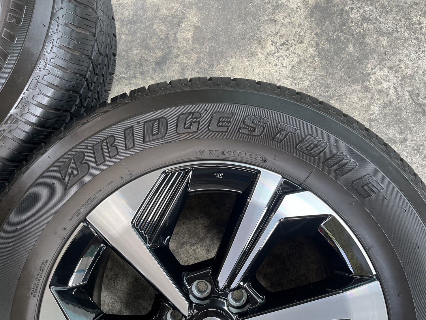 ✨ล้อแม็กป้ายแดง 6รู114✨Nissan Terra รุ่นใหม่ล่าสุด ขอบ 18 พร้อมยาง 265-60-18 Bridgestone ปี 23💖สวยกริ๊บ💖