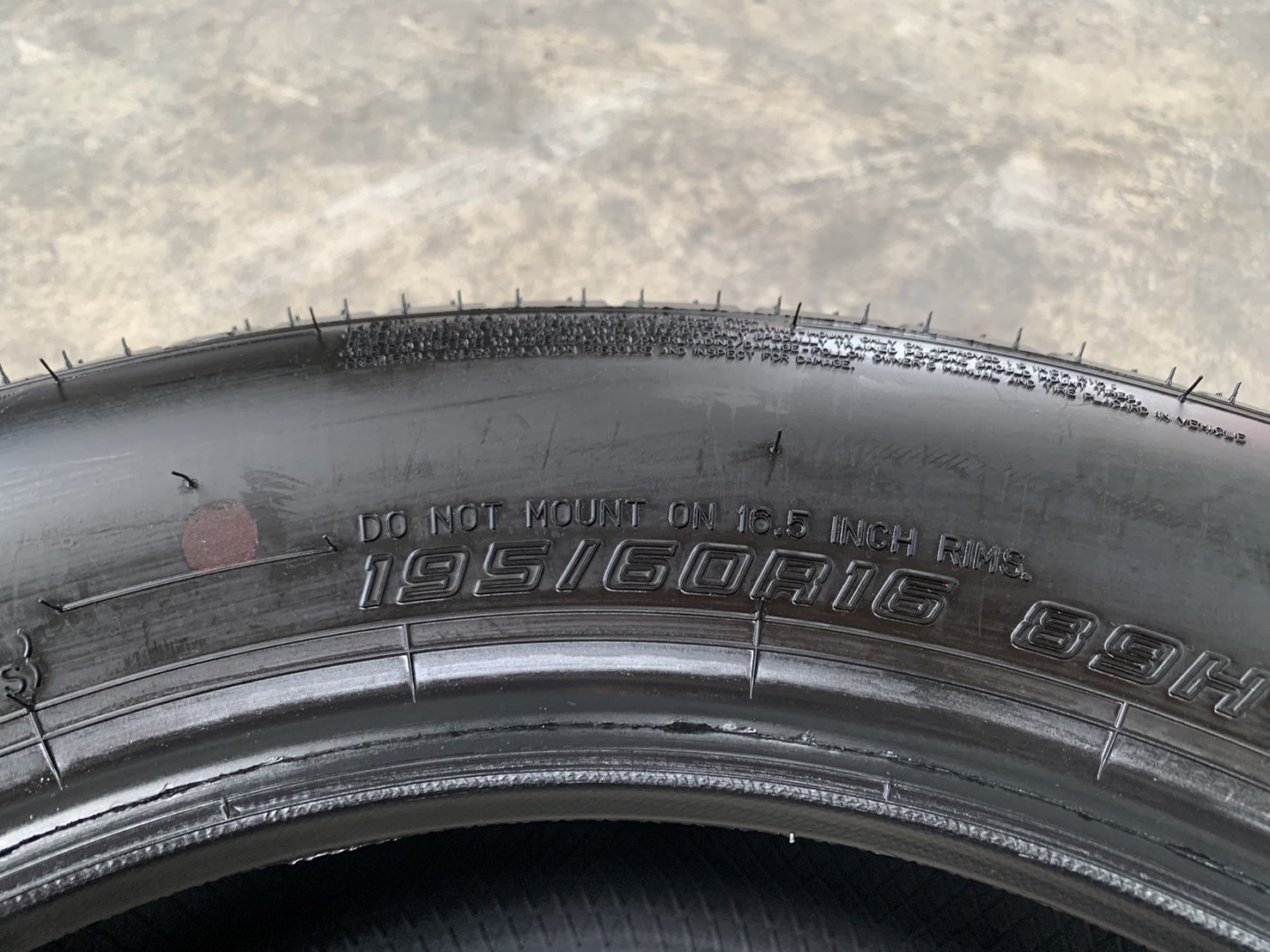 ✨ยางใหม่ป้ายแดง✨195-60-16 Dunlop💖ใหม่กริ๊บ💖