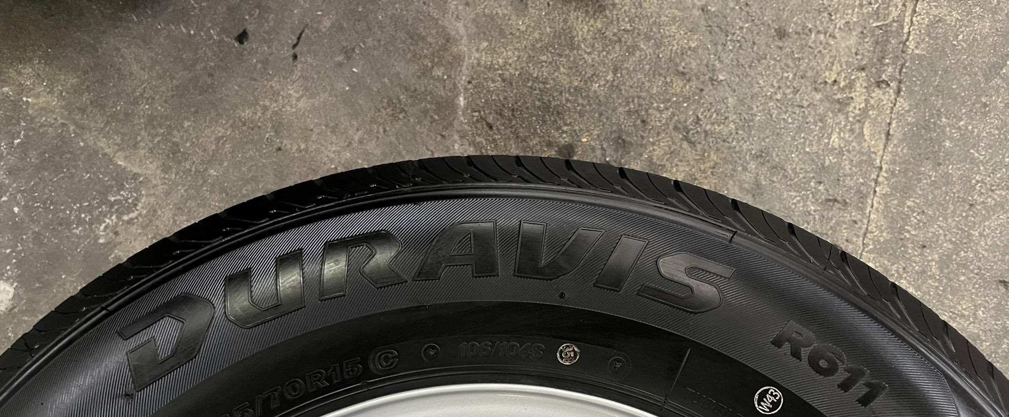 ✨ยางป้ายแดง✨215-70-15 Bridgestone💥ปี 25💥🚘ใส่กับ รถกระบะตัวเตี้ย ได้เลย