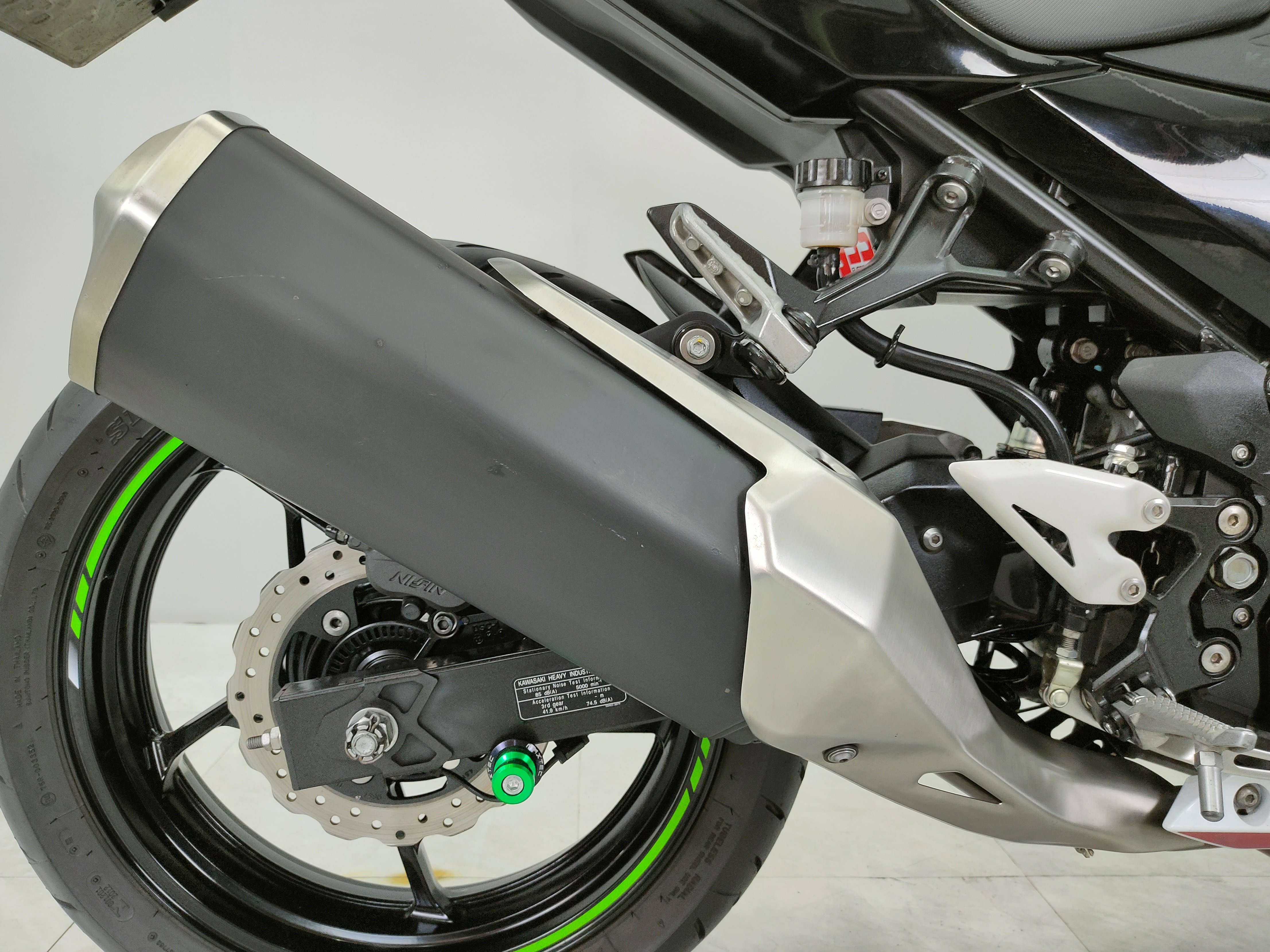 สายเขียววัยรุ่นชอบ KAWASAKI NINJA 400 KRT ปลายปี 2021 สวยใส‼️