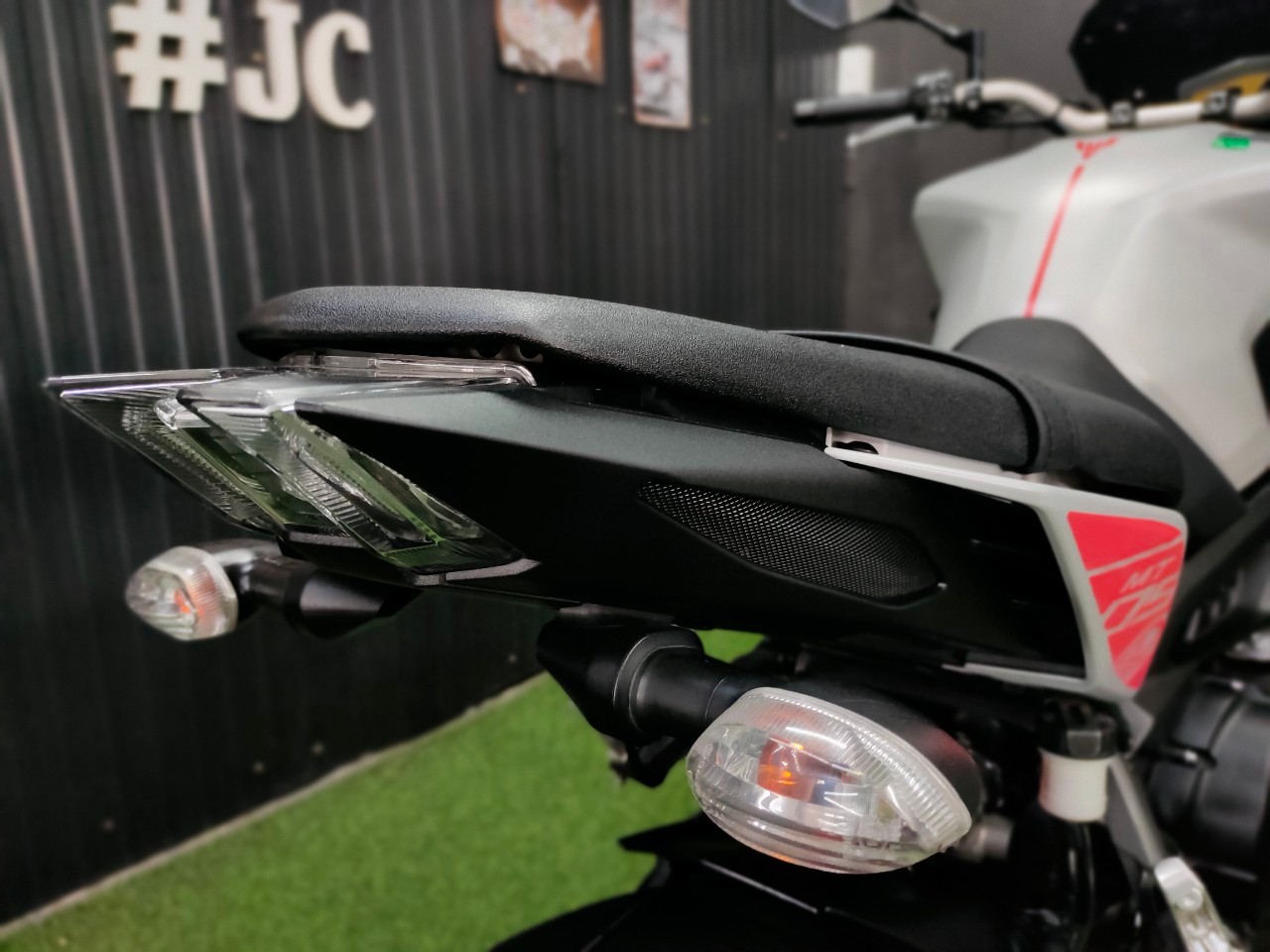 💥 ของดีมีแบ่งกันชม 😎 YAMAHA MT09 'เอเลี่ยน' รถกลางปี 2019 โคตรสวย โคตรใส ท่อฟูลแท้ๆ 💥