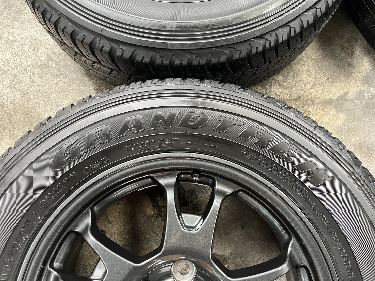 ✨ล้อแม็กป้ายแดง✨Toyota Revo Z Edition 60 ปี ขอบ 17 พร้อมยางป้ายแดง 225-70-17 Dunlop♨ปลายปี 24♨