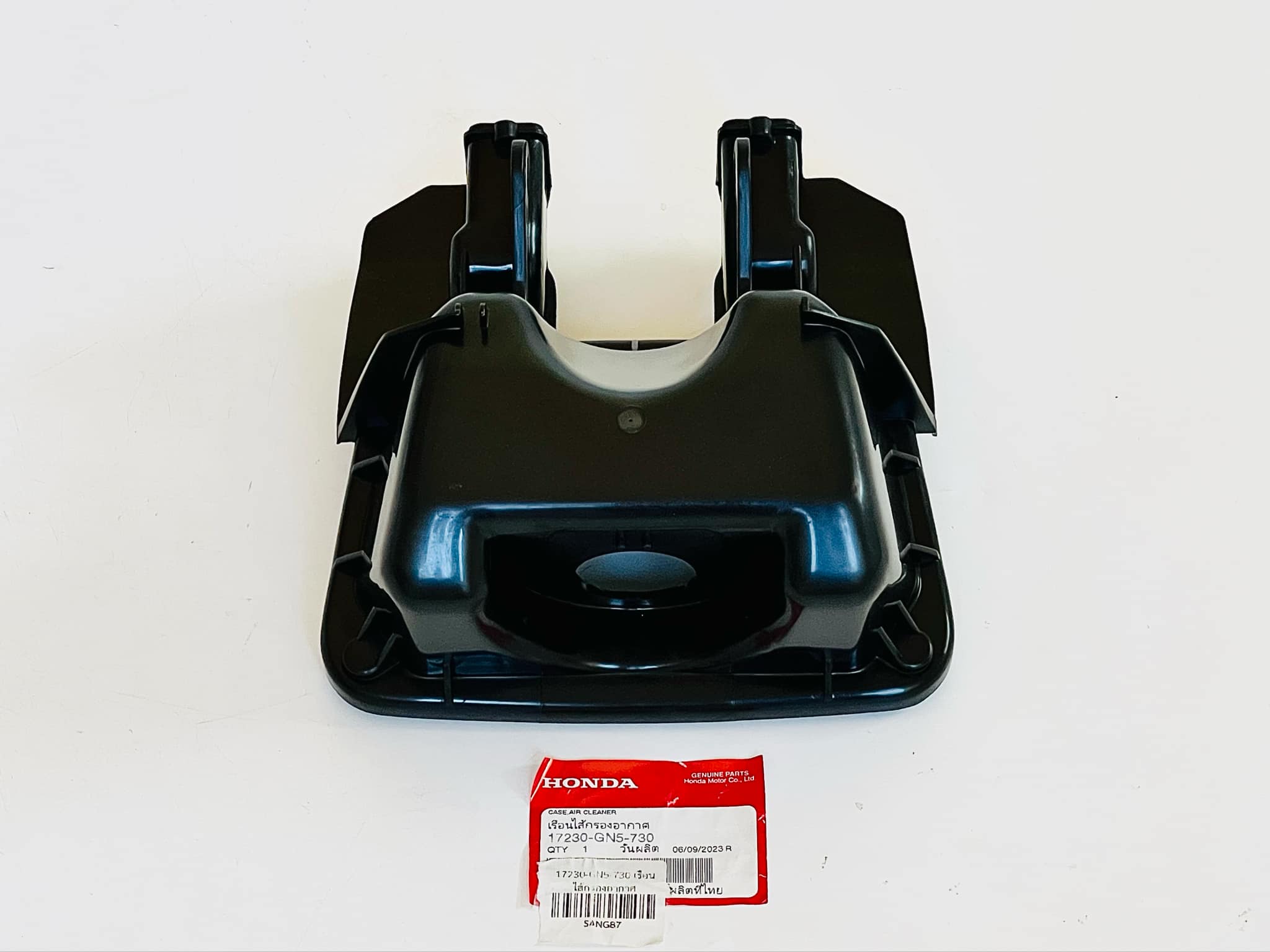 เสื้อหม้อกรองตัวใหญ่ ดรีมคุรุสภา ดรีม c100n แท้ศูนย์ฮอนด้า B28