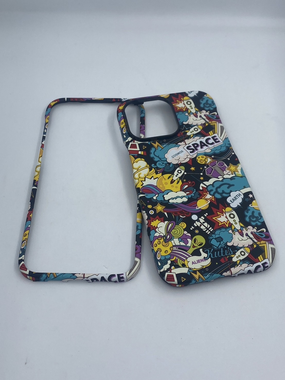 เคสคูทิส(Kutis)เคสไอโฟน14PROMAX(ลายSPACE)มาใหม่ เคสประกบหน้า-หลัง เคสเรืองแสง เคสลายวินเทจ ร้านSuperhero Klongthom