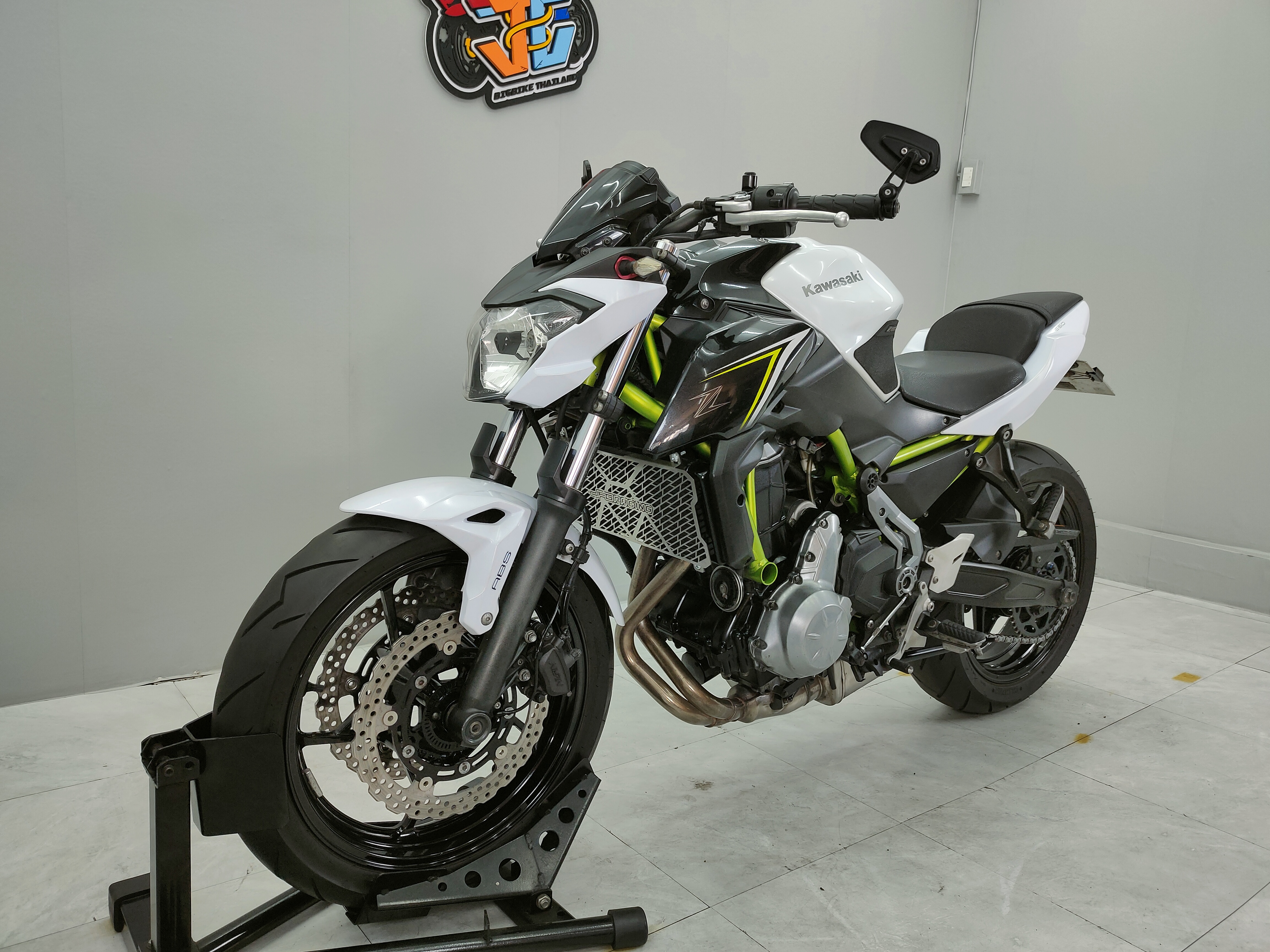 KAWASAKI Z650abs จดปลายปี 2017 สภาพพร้อมใช้....ผ่อนเบ๊าเบา