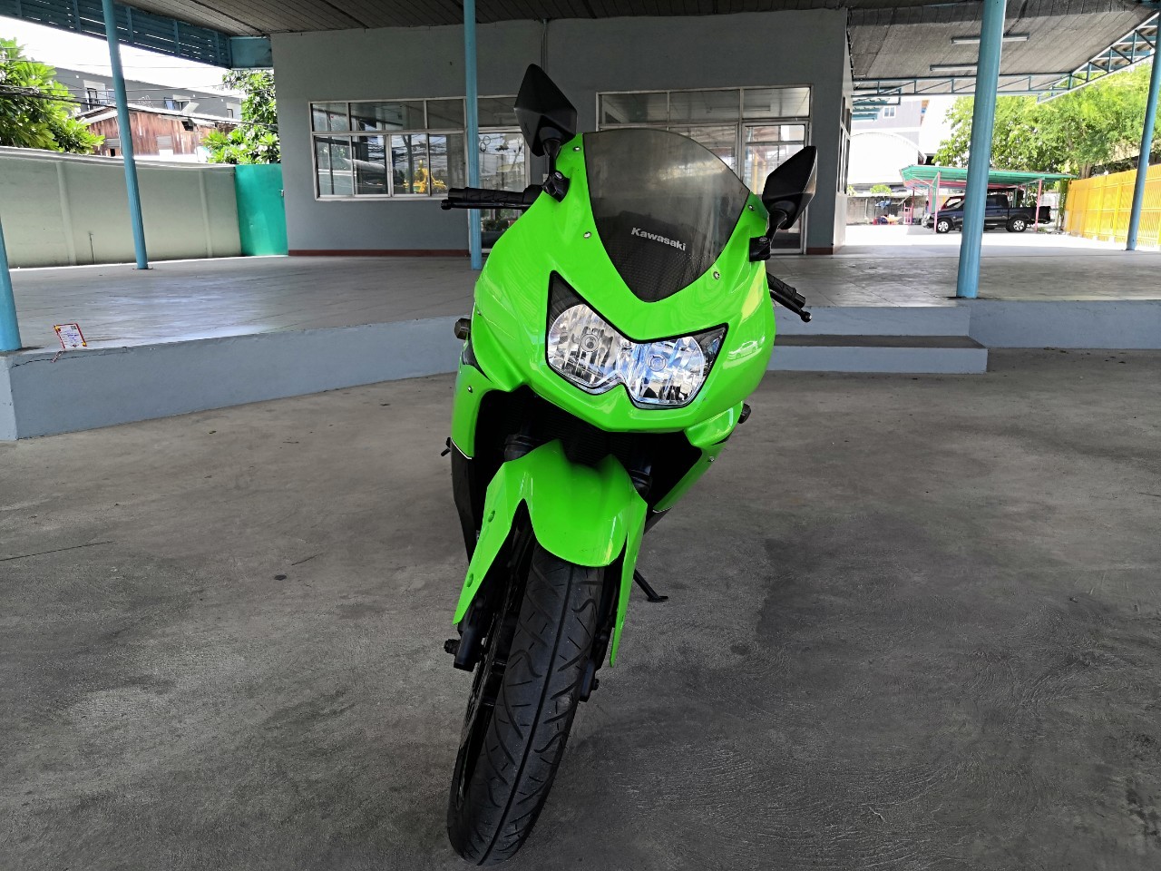 NINJA-250 รถบ้านแท้มือเดียว เครื่องดี สีเดิมทั้งคัน มีแต่งบ้างเล็กน้อย เท่ห์เร้าใจ