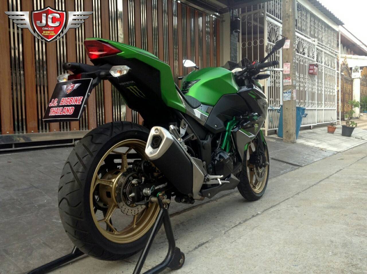 รถบ้านแท้ๆ ไมล์น้อย นางฟ้าตัวแม่แท้