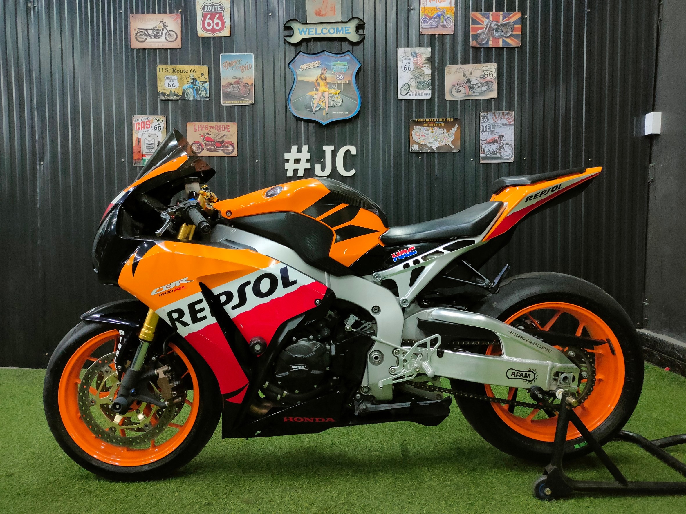 🏁Rare item‼️ เข้าใหม่ #CBR1000RR 🏁 Repsol model 2014 🔥 ของแต่งเต็มลำสีแท้ทั้งคัน....ราคาเร้าใจ 2xx,xxx🔥