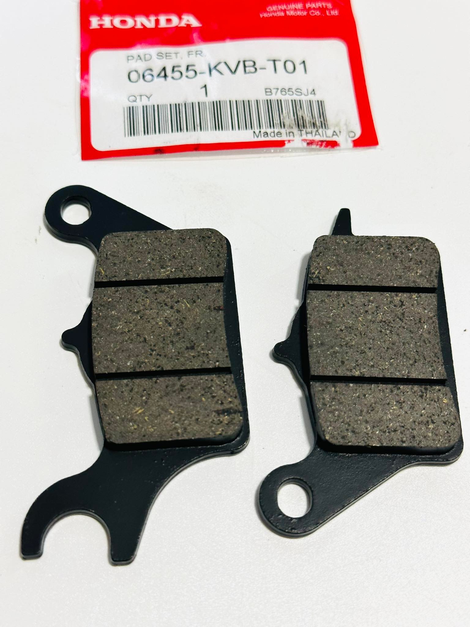 ผ้าดิสเบรคหน้าclick i scoopy i ตัวเก่า รุ่นไฟเลี้ยวบังลม รอ