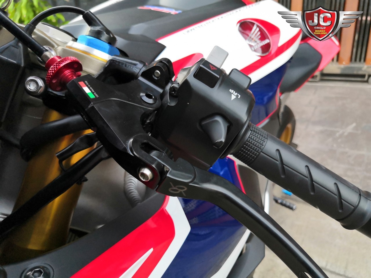 🤫 #CBR1000rrSP รถกลางปี 2018 "สเปคเดิมๆว่าสุดแล้ว