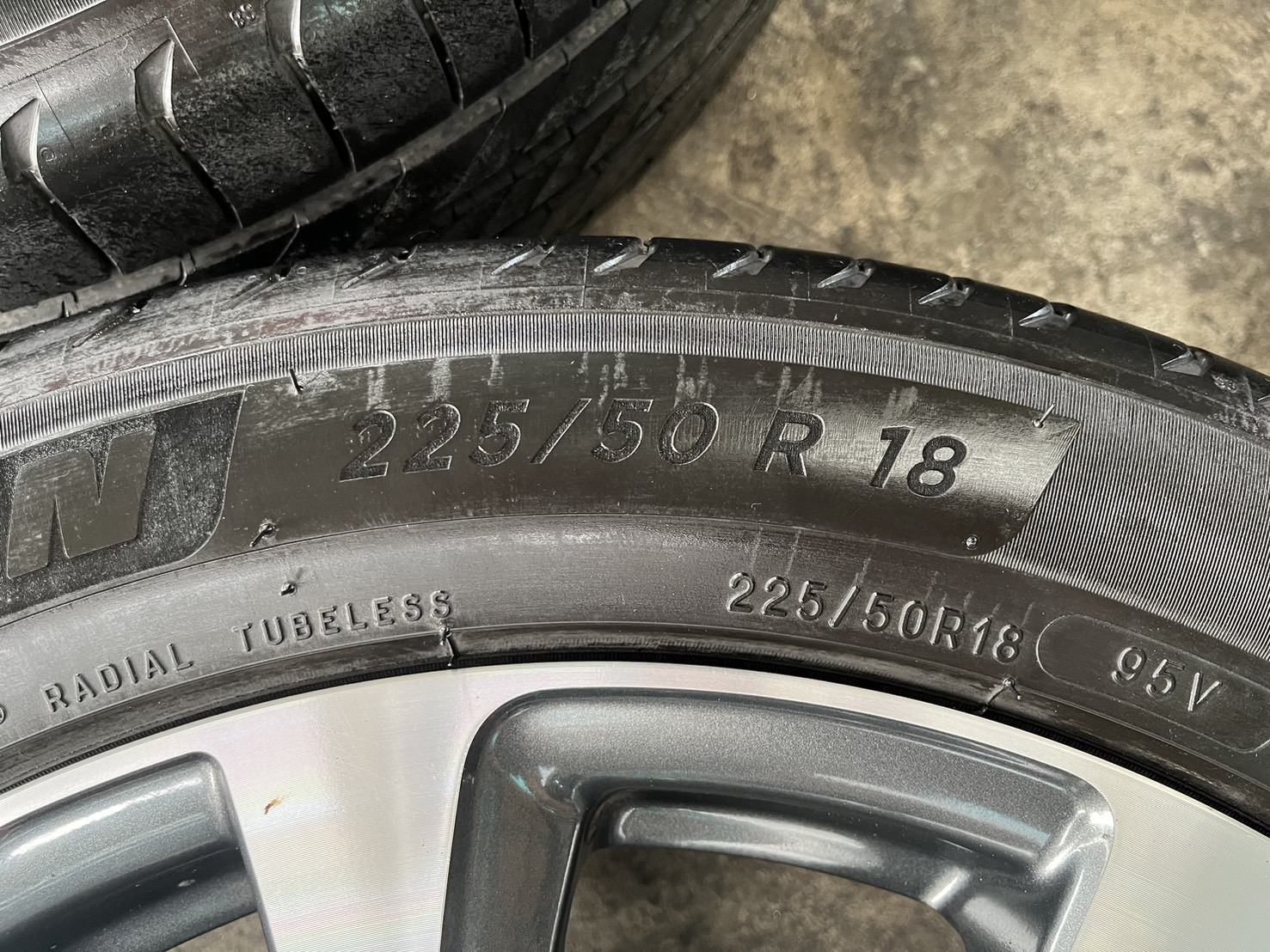 ✨ล้อแม็กพร้อมยาง✨Toyota Corolla Cross ขอบ 18 เทาหน้าเงา💖สภาพสวย💖