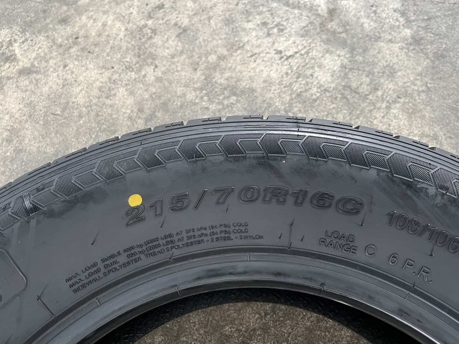 ♨️ปี 24♨️✨ยางใหม่💯215-70-16 GOODRIDE🚘ใส่กับ รถตู้ ,รถกระบะตัวเตี้ย ได้เลย