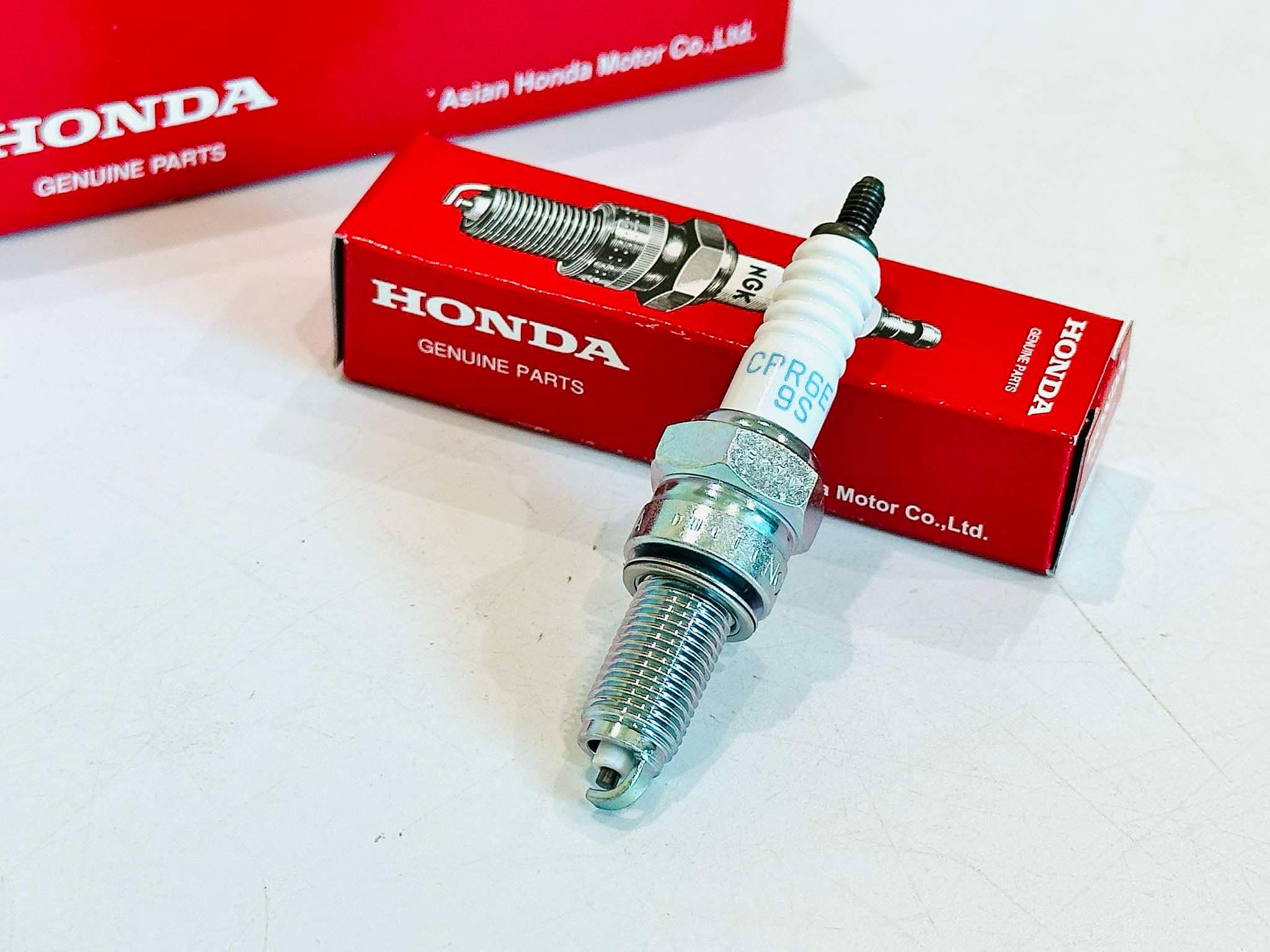 หัวเทียน msx125 super cub รุ่นไฟกลม เวฟ125 i click 150 i Aerox155 แท้ศูนย์ฮอนด้า CPR6EA-9S B31