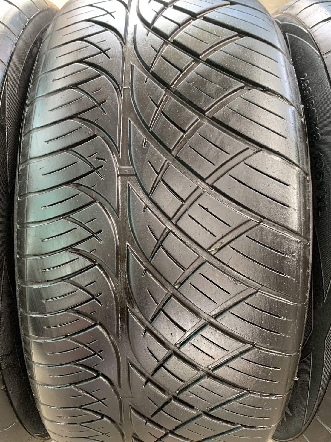 ✨ล้อแม็กพร้อมยาง✨6รู139 RP2 ขอบ 18 สีเทา💖สภาพสวย💖