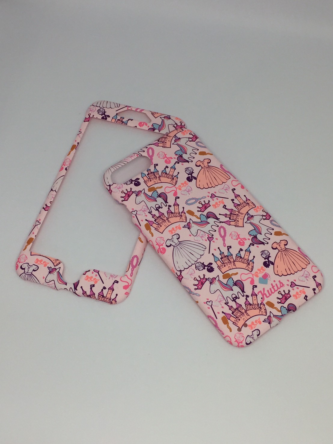เคสคูทิส (Kutis) ไอโฟน7พลัส,8พลัส(ลายกระโปรงกับปราสาทสีชมพู)