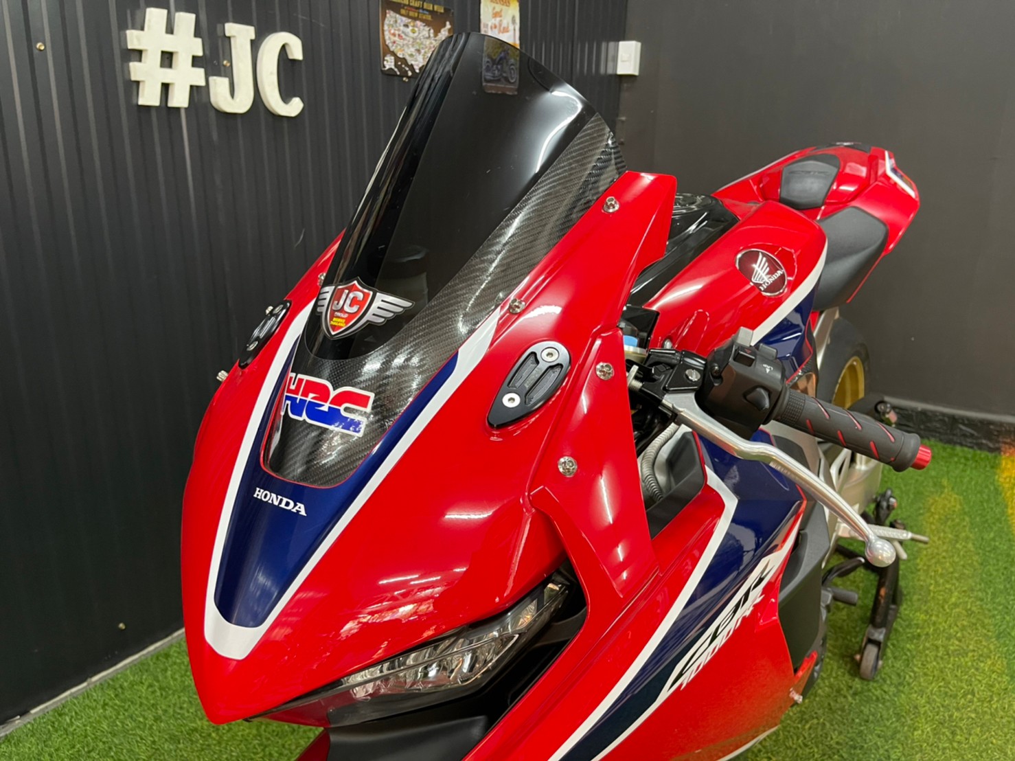 🤫 ที่สุดของบิ๊กไบท์สายพันธุ์ซุปเปอร์สปอร์ต #CBR1000rr SP จดทะเบียนปี 2018