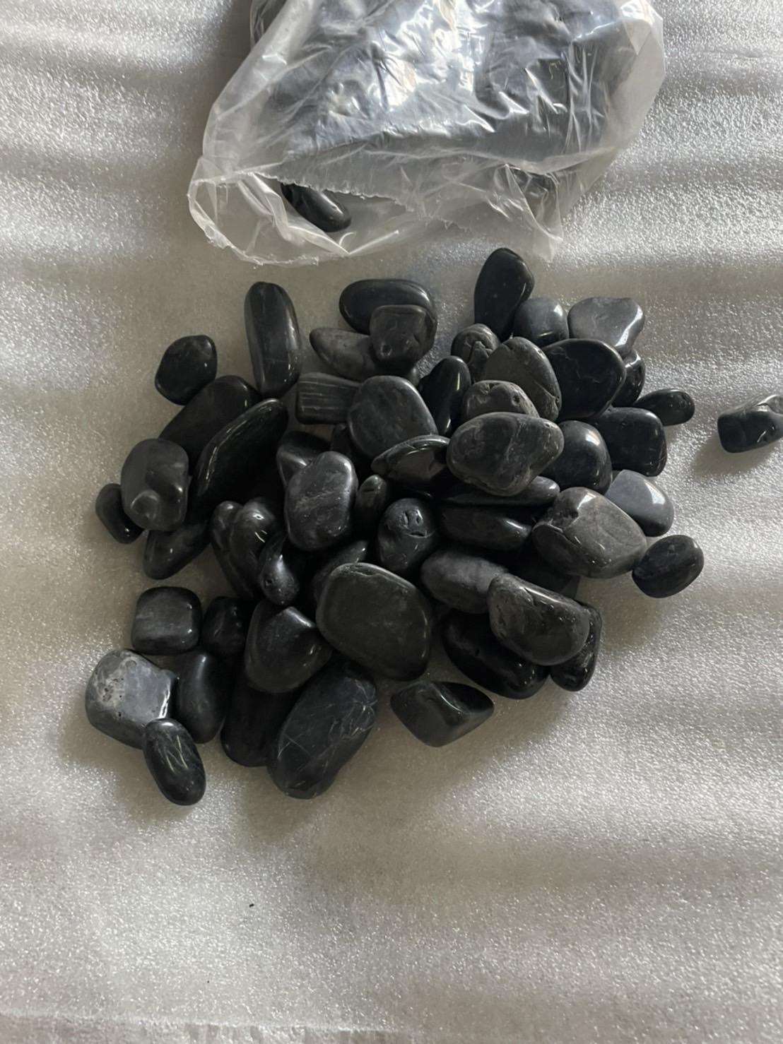 หินกรวดดำเงาบาหลี