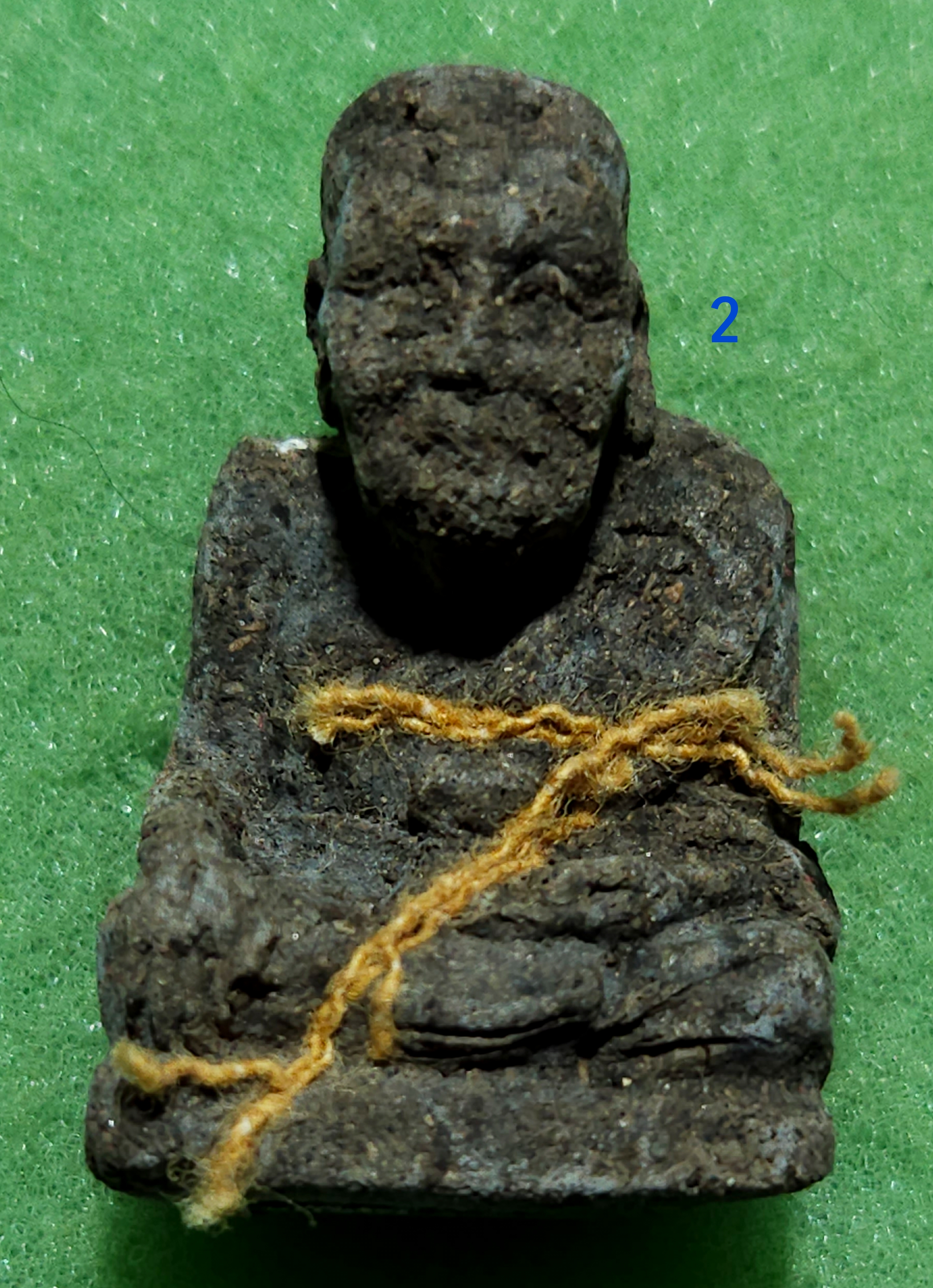 หลวงปู่ทวดโพธิสัตว์ รุ่นชนะมาร (มีรอยจาร+ฝังตะกรุด+พลอย+จีวร) หลวงตาม้า วัดถ้ำเมืองนะ เชียงใหม่.(2).