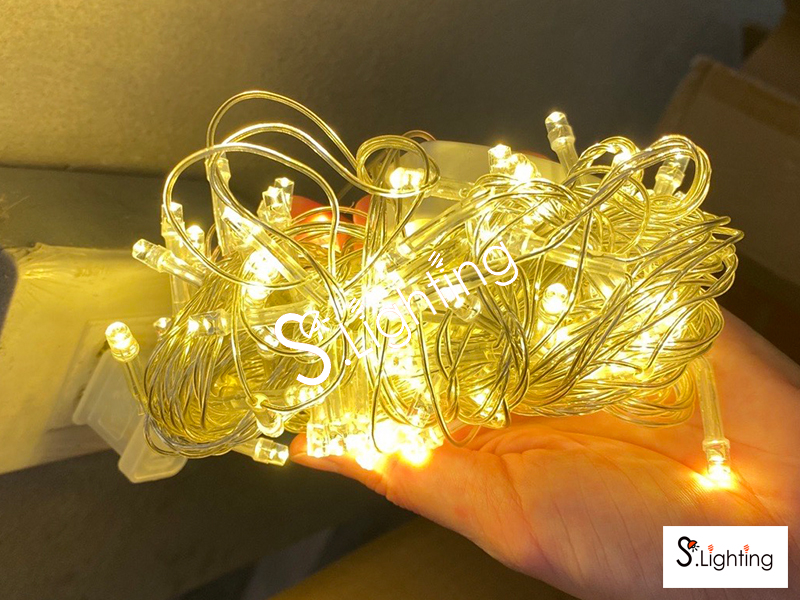 ไฟหยดน้ำ LED 8 เมตร / 100 หัว สีวอร์ม ไม่กระพริบ