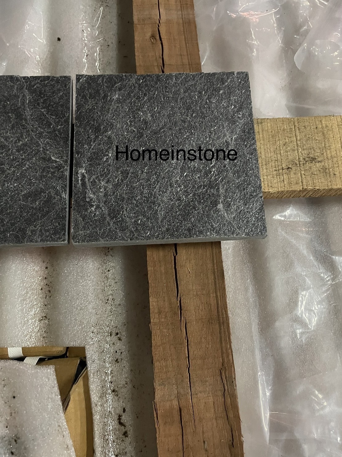 ปูตรงไหนก็สวย หิน Silver Grey ปูลานจอดรถ ถนน และทางเดิน