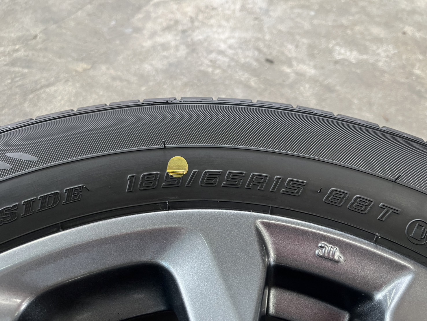 ✨ล้อแม็ก✨Mazda 2 Skyactiv ขอบ 15 สีเทา พร้อมยางใหม่💯185-65-15 Dunlop♨️ปี 24♨️