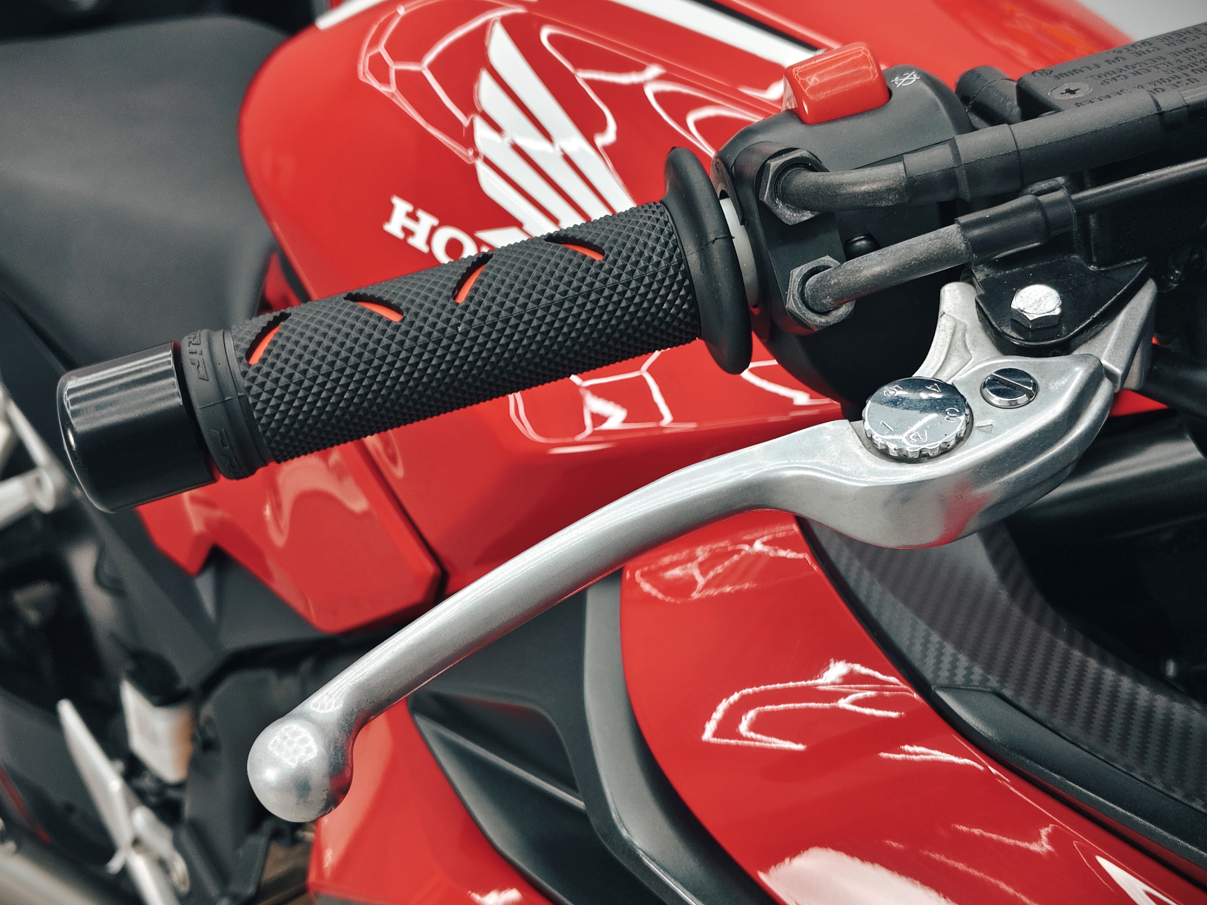 แต่งลายใหม่....ไมล์หลักพัน 🥰 HONDA CBR500R ABS ปี 2020 พร้อมโปรเด็ด ⭕️ บาทเช่นเคย‼️