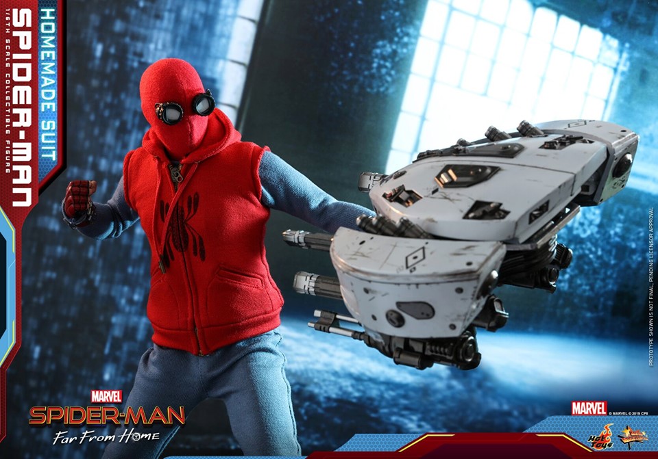 Hot Toys MMS552 SPIDER-MAN: FAR FROM HOME - SPIDER-MAN (HOMEMADE SUIT VERSION)