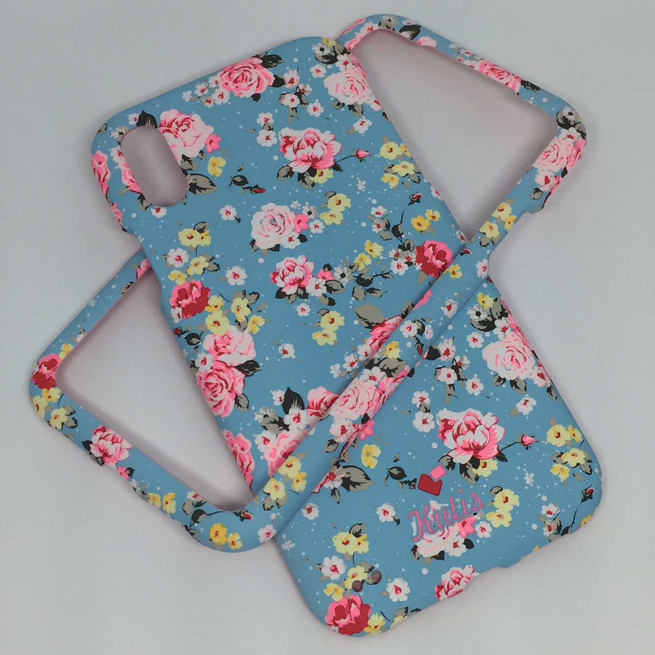 เคสคูทิส (Kutis) ไอโฟนXR (ลายดอกไม้ สีพื้นหลังสีฟ้า)มาใหม่