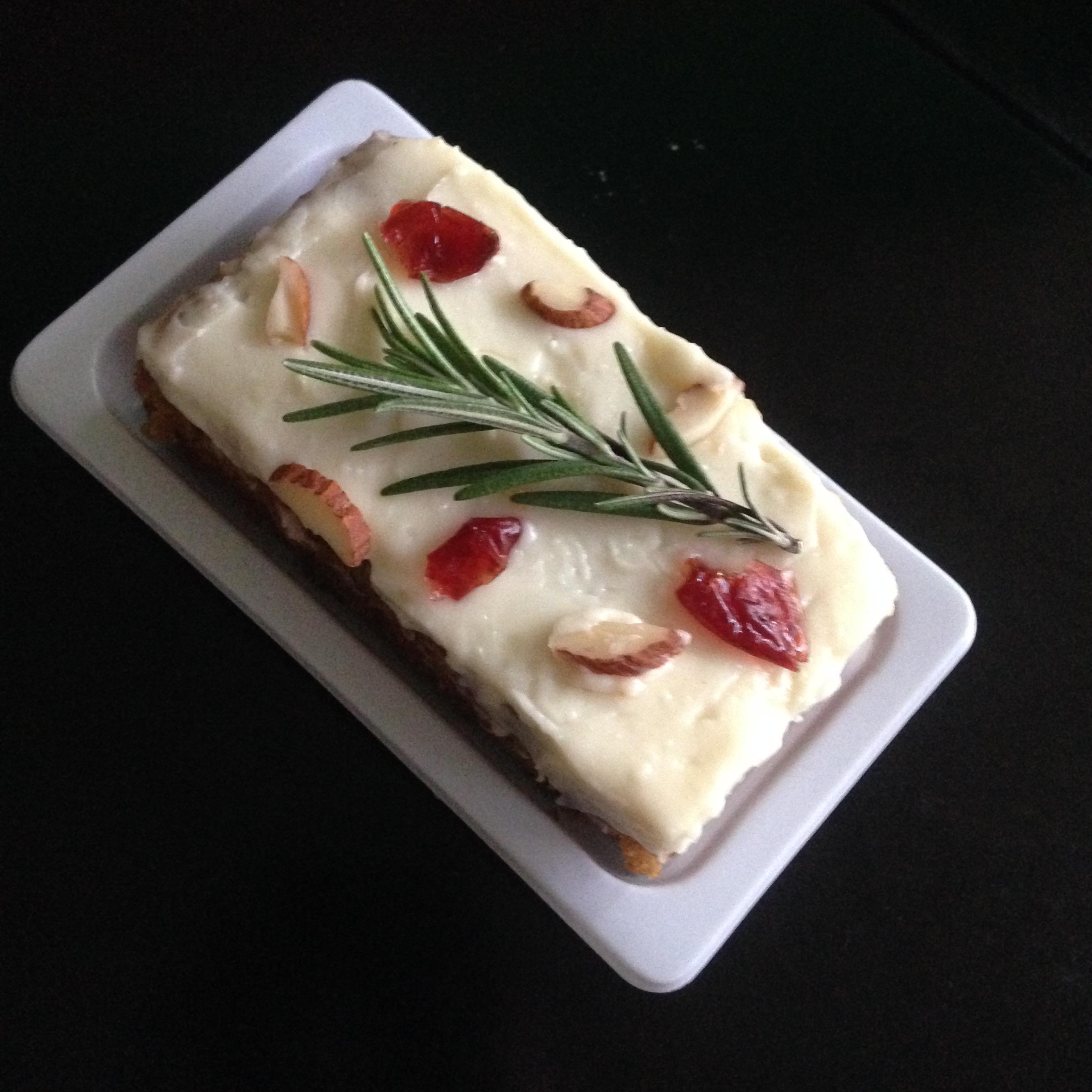 🥕แครอทเค้กครีมชีส🥕🧀 (Carrot Cake Creamcheese) (ชิ้นเล็ก) Size : 4.5 x 8.5 cm.