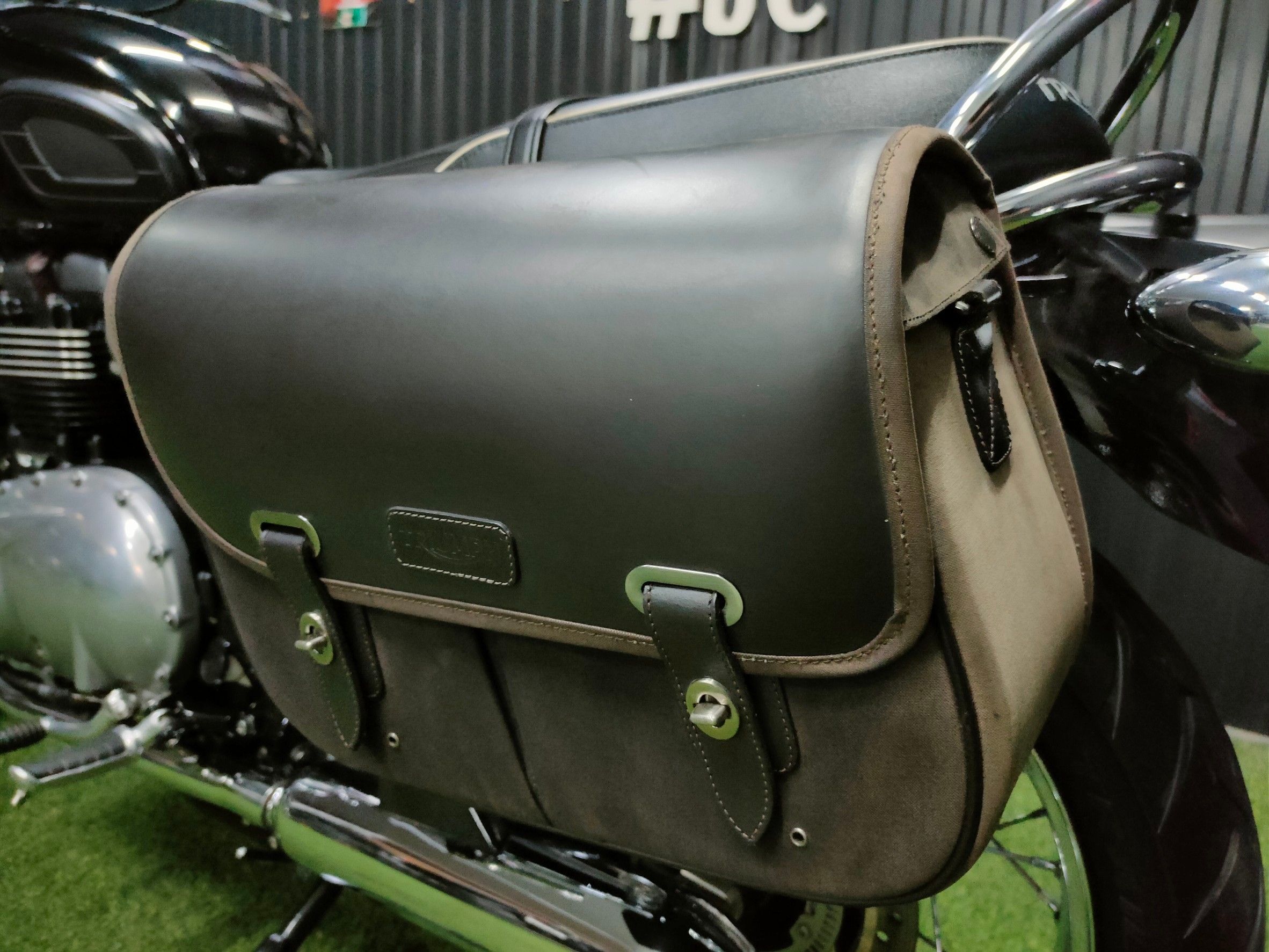 โอ้ว‼️ของแต่งเพียบเลยคันนี้....🔥TRIUMPH BONNEVILLE T100 Classic 🔥 รถปลายปี 2017 รถสวยพร้อมใช้พร้อมโปร "โจร500⁉️"