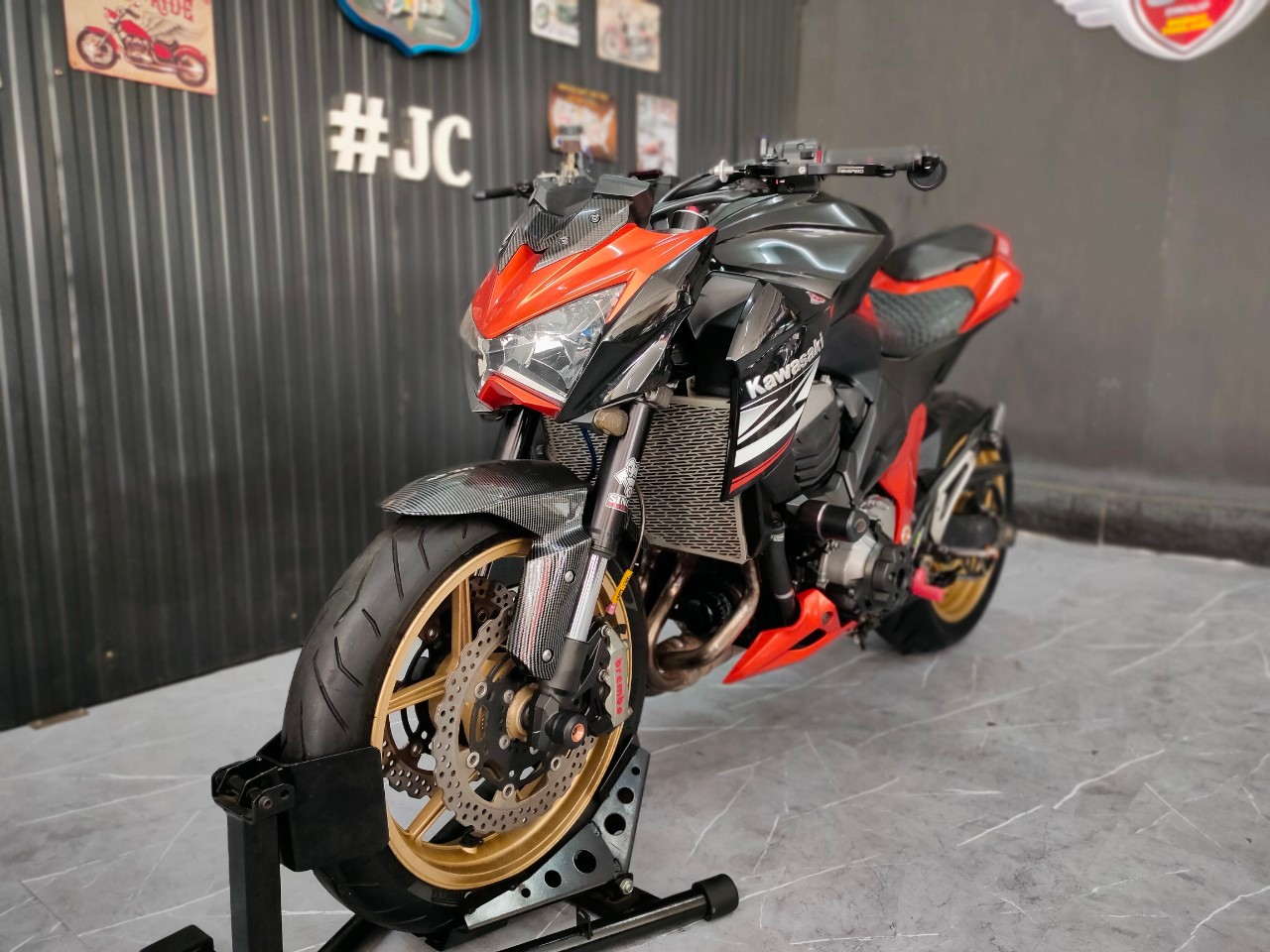 ทรงอย่างแร๊ดดด KAWASAKI Z800 ปลายปี 2013 แต่งครึ่งแสน‼️ ทรงดี ราคาโดน 😎 เซอร์วิสพร้อมใช้