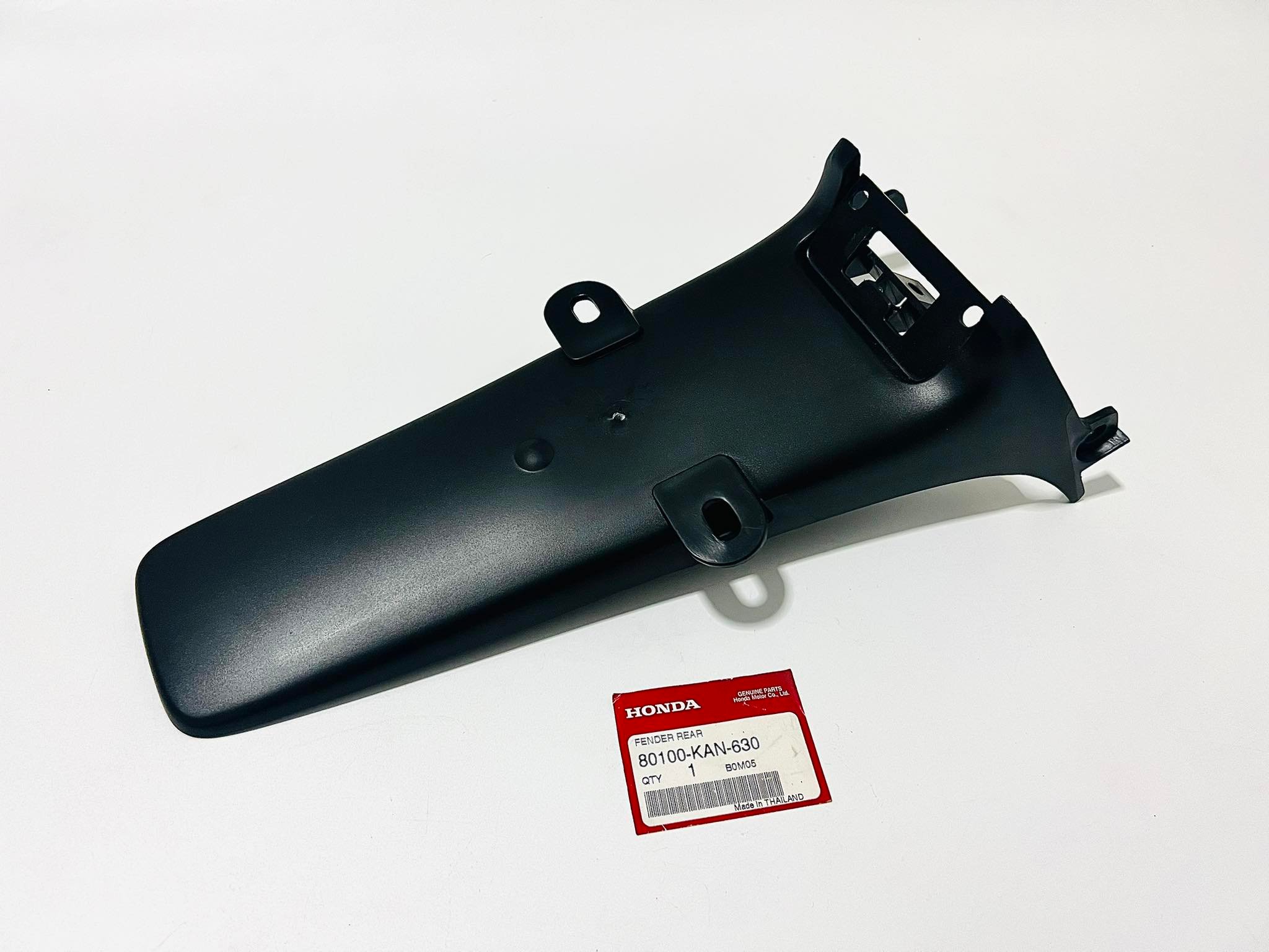 บังโคลนหลังเทน่านิว tena new แท้ศูนย์ รอ