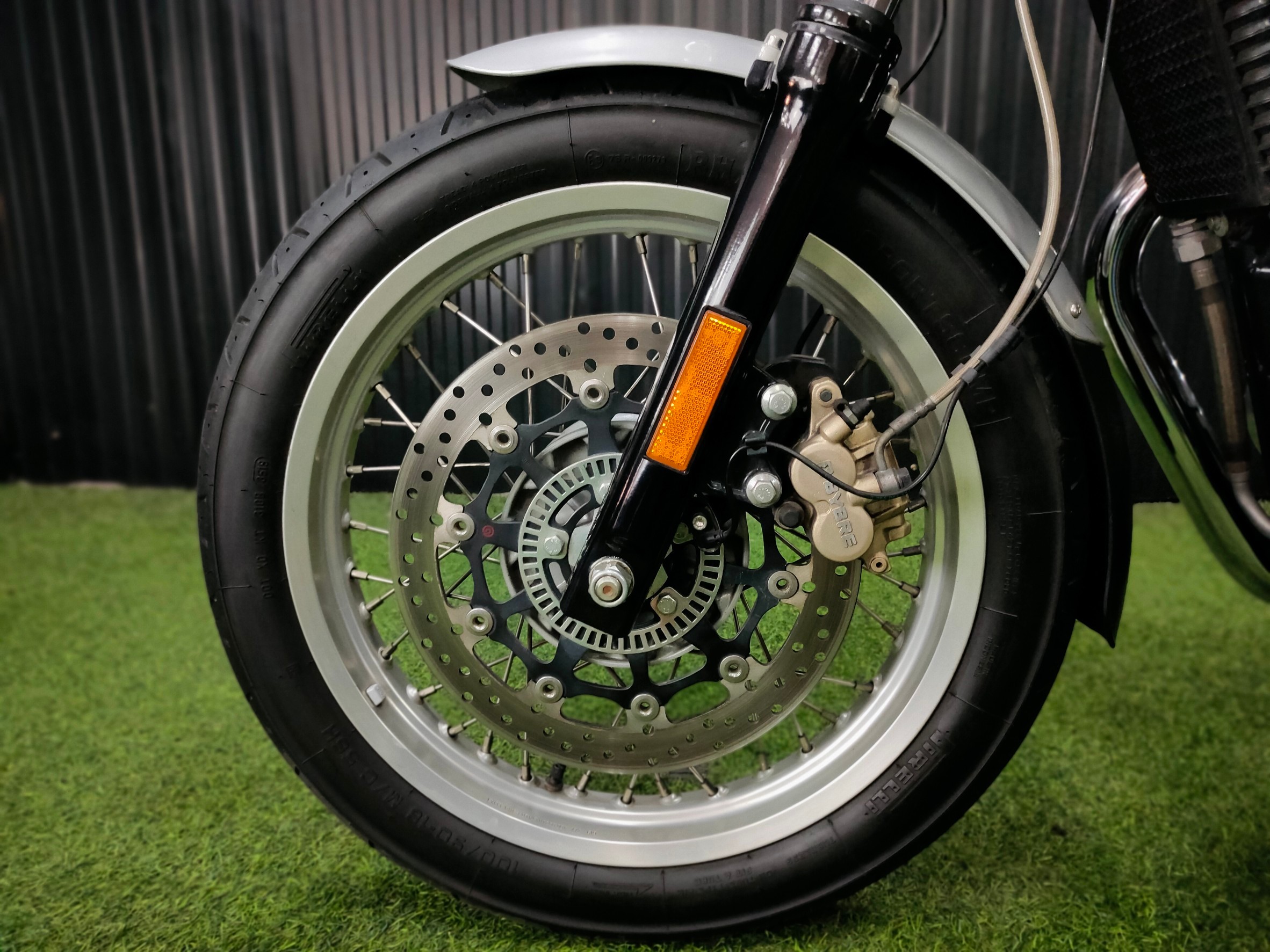 😎 มาแว้วโมเดิร์นคลาสสิกยอดนิยม "Royal Enfield" Interceptor 650 INT จดทะเบียนปี2020....สวยจริงไรจริงคันนี้⁉️