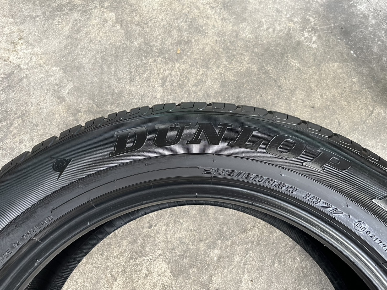 ✨ยางป้ายแดง 2 เส้น(คู่)✨265-50-20 Dunlop♨️ปลายปี 24♨️สวยกริ๊บ💖