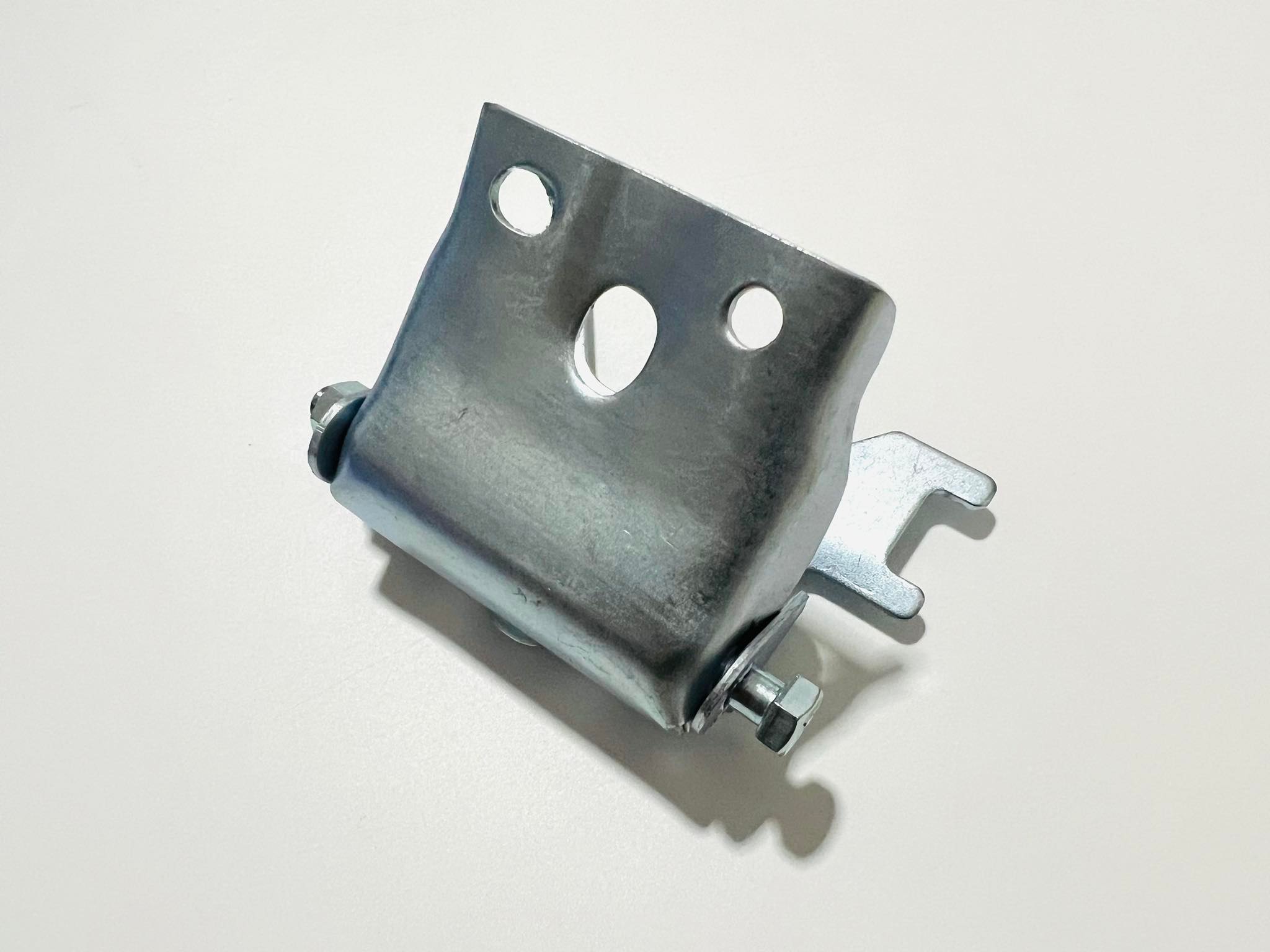 บานพับเบาะเวฟ100 110 เทียม เรือใบ L9