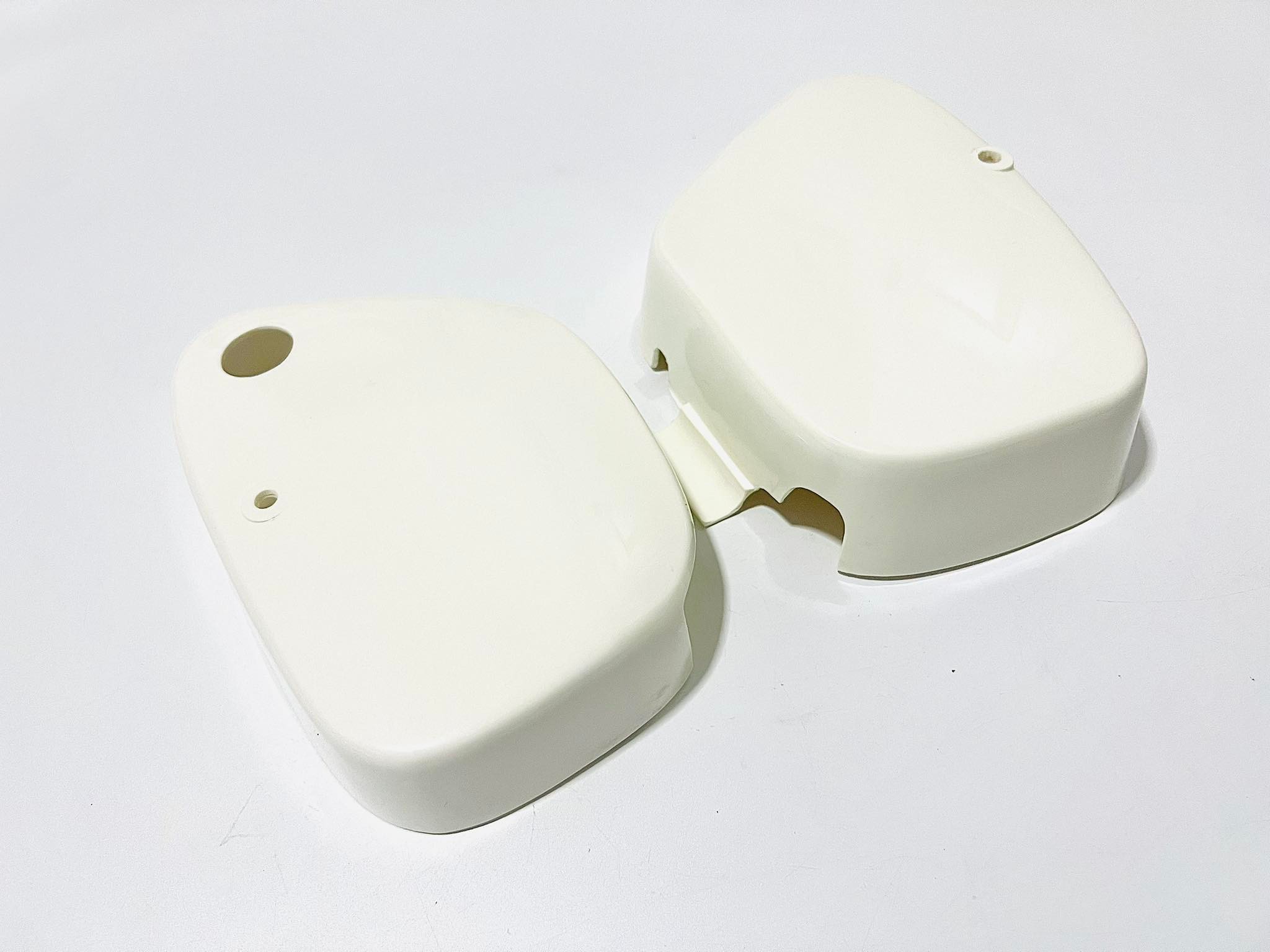 ฝากระเป๋า c100 สีขาว บ33-บ35