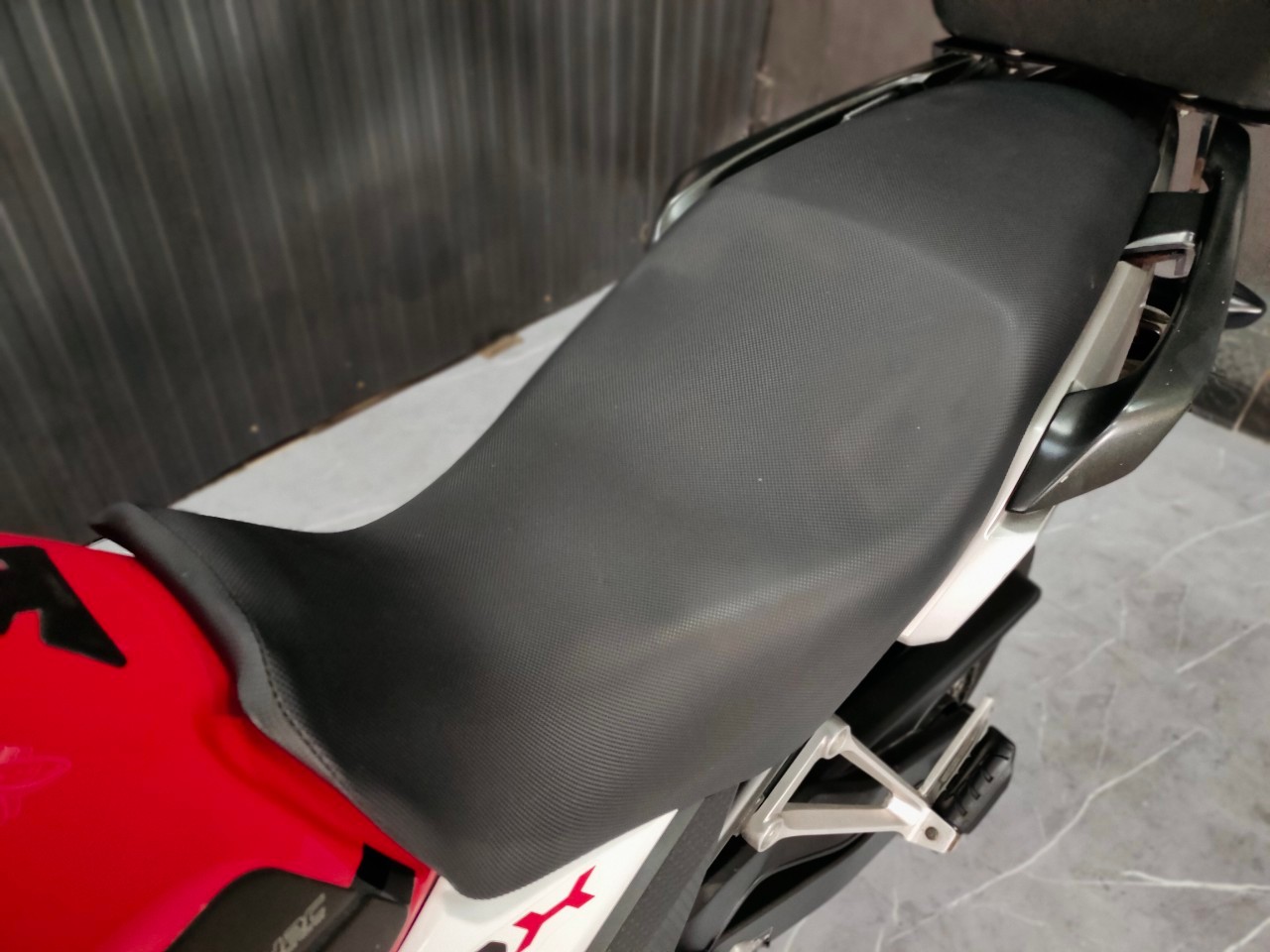 ⭐ 20% จ่ายจบ ⭕ บาท⁉️ ก็ว้าวุ่นกันเลยทีนี้...กับเจ้า HONDA CB500X "รถสวยมือเดียว" ปลายปี 2016 แท้