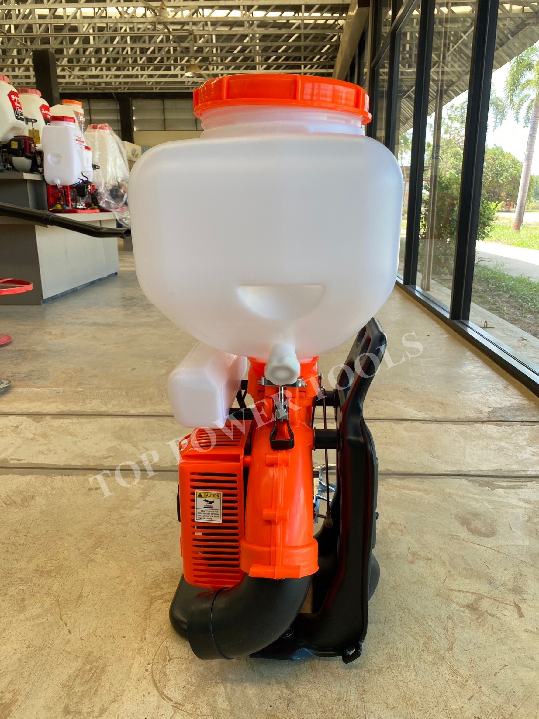 เครื่องพ่นหว่าน 3F-30 30ลิตร ลูกลอย,สีส้ม MISUKO