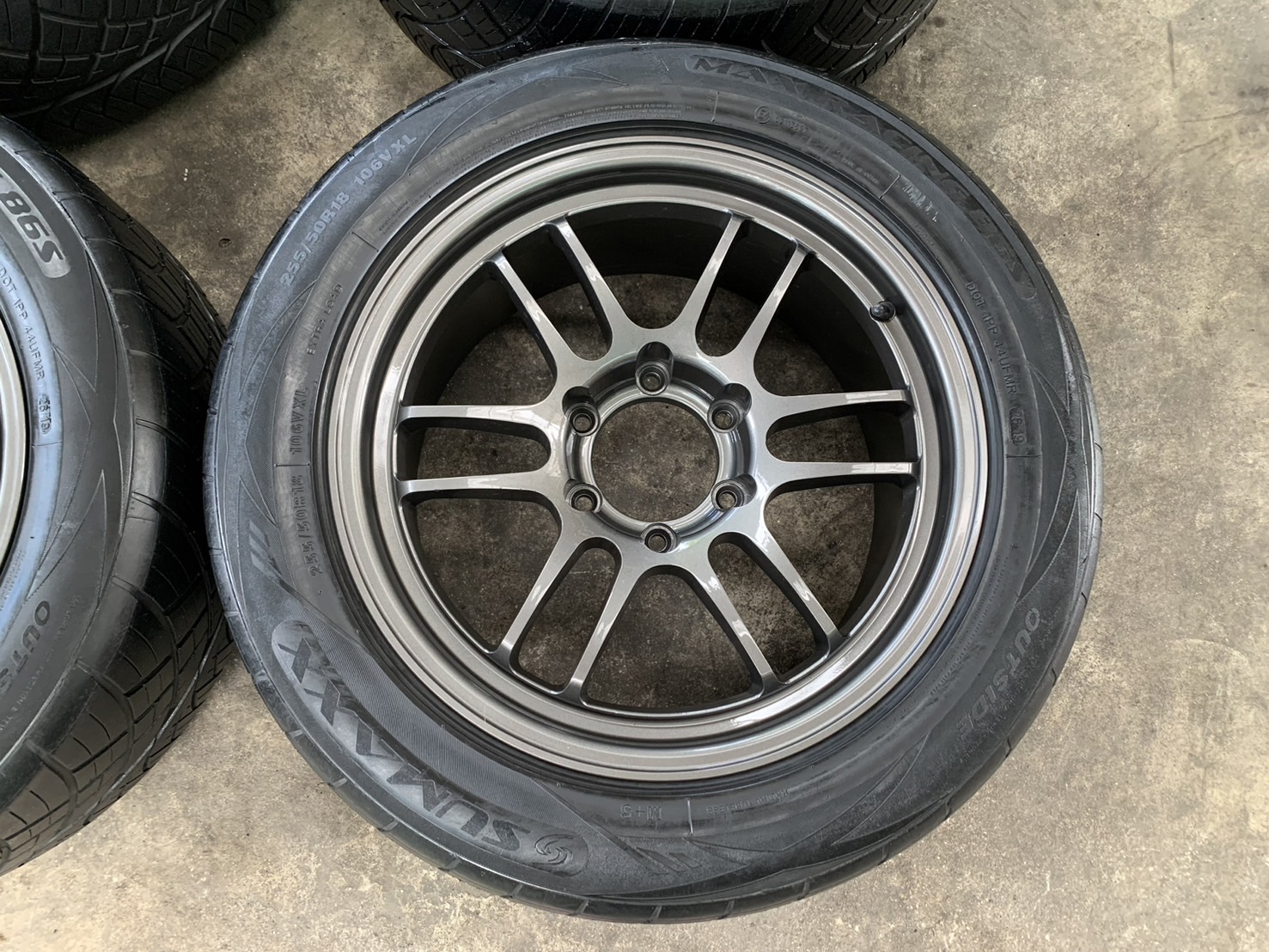 ✨ล้อแม็กพร้อมยาง✨6รู139 RP2 ขอบ 18 สีเทา💖สภาพสวย💖