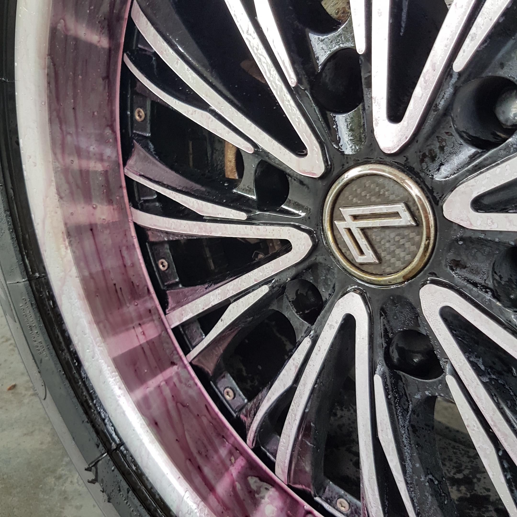 สเปรย์น้ำยาทำความสะอาดล้อแม็กซ์