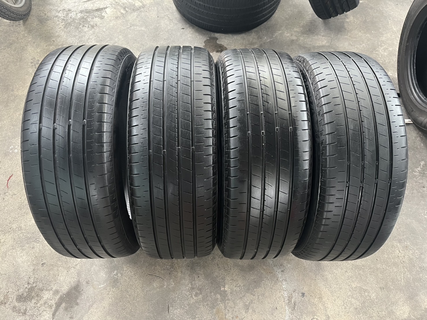 ✨ล้อแม็ก 6รู139✨Toyota ขอบ 17 พร้อมยาง 215-55-17 Bridgestone💥ปลายปี 22💥🚘ใส่กับ รถตู้ Commuter 6รู139 ได้เลย