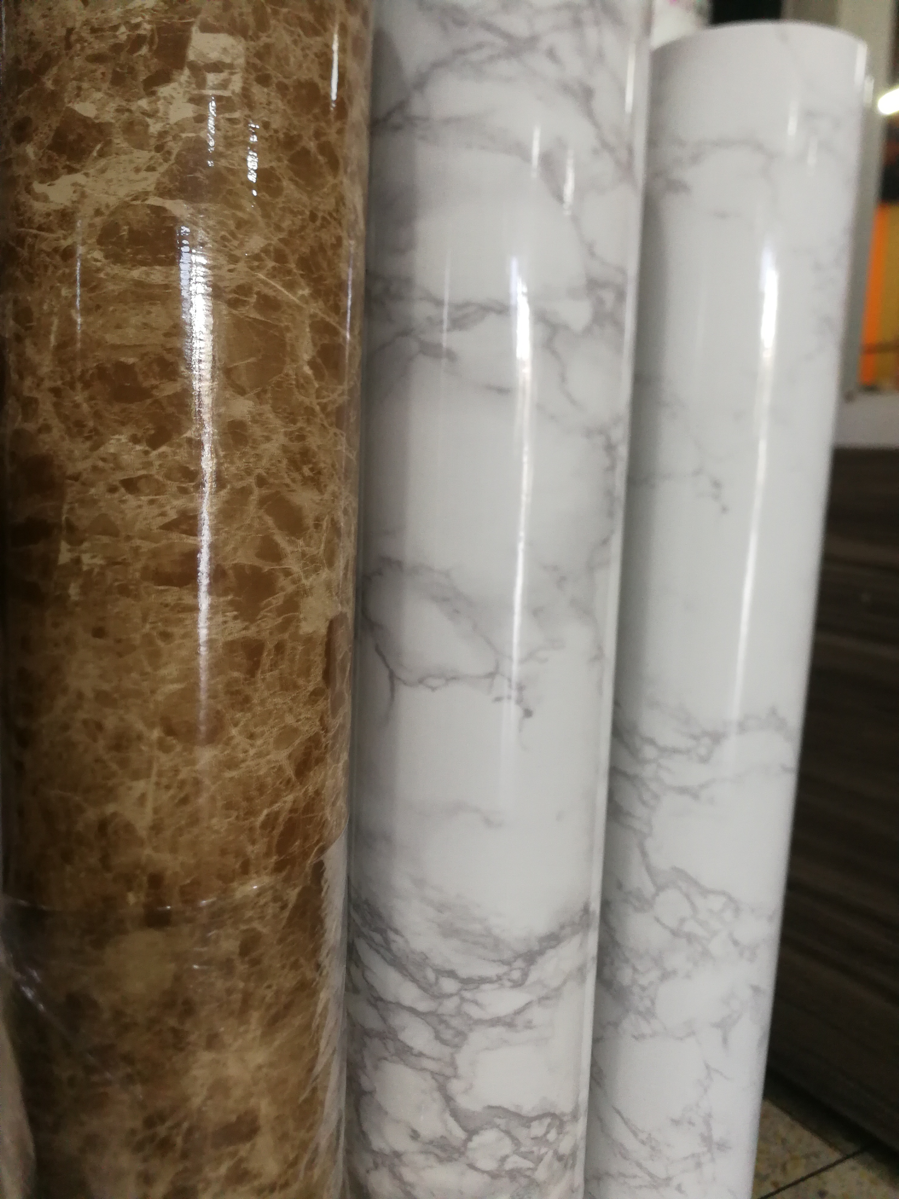 MA-02 Wallpaper Sticker วอลล์เปเปอร์ไวนิลแบบมีกาวในตัว ลายหินอ่อนสีน้ำตาลมันเงา เหมือนจริง หน้ากว้าง 100 cm