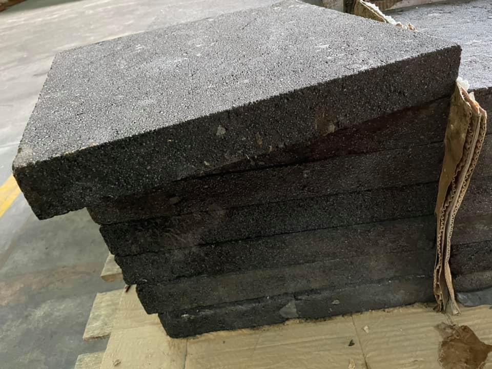 หิน Black Lava สีดำ นำเข้าจากประเทศอินโดนีเซีย