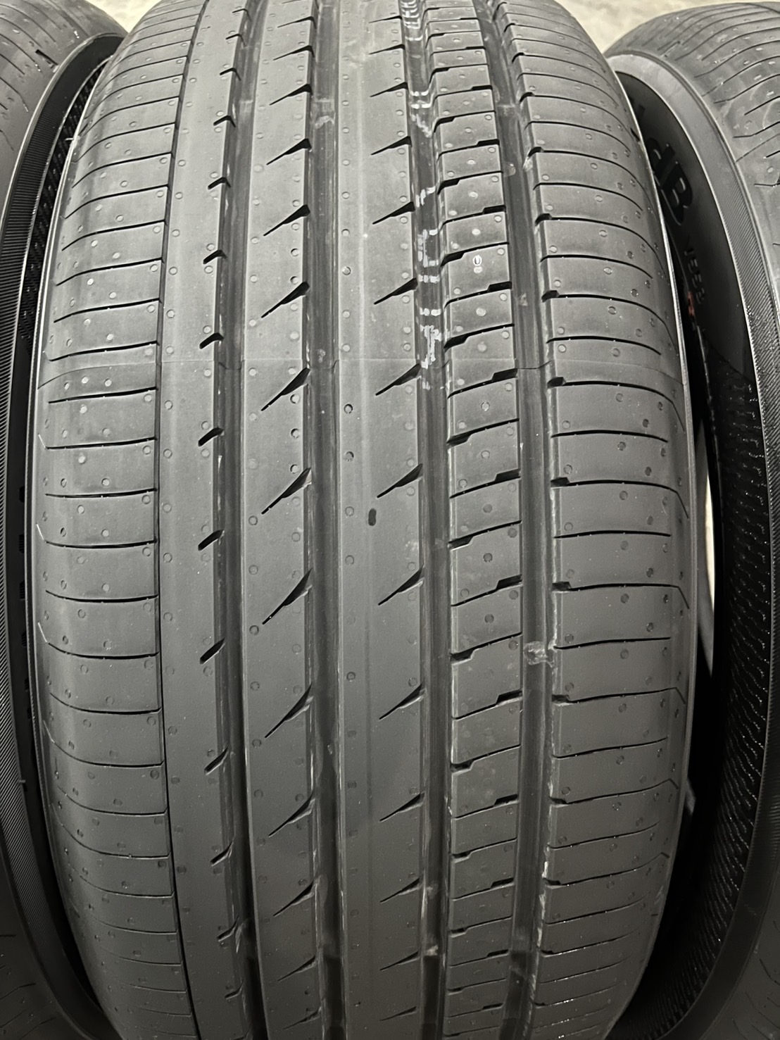 💥ปี 25💥✨ยางป้ายแดง✨235-50-18 Yokohama (Made in JAPAN 🇯🇵)💖สวยกริ๊บ💖