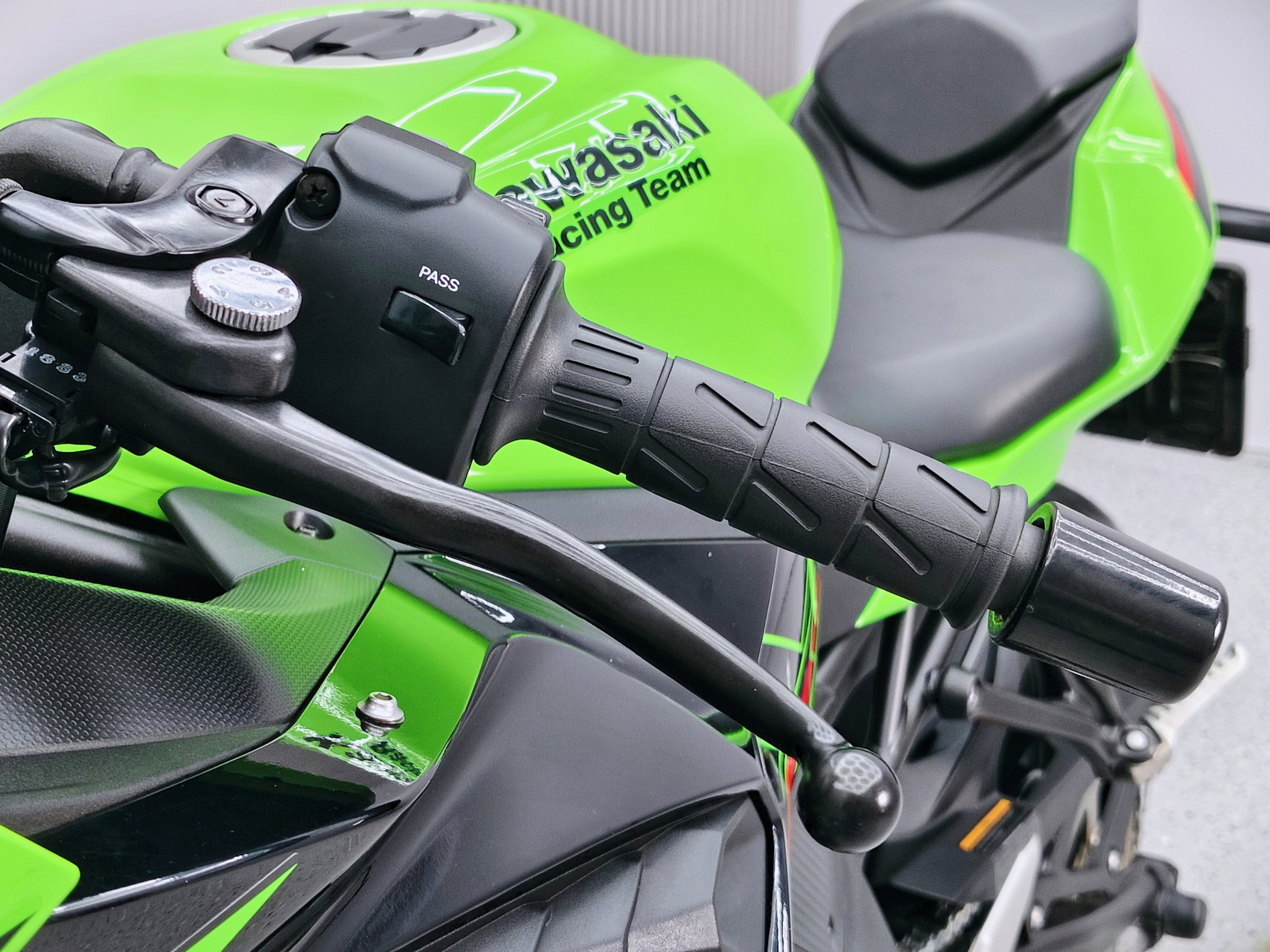 4สูบเรียง400CC.กลับมาแว้ว 😎 KAWASAKI NINJA ZX4R SE ปลายปี 2023 ไมล์หลักพัน‼️