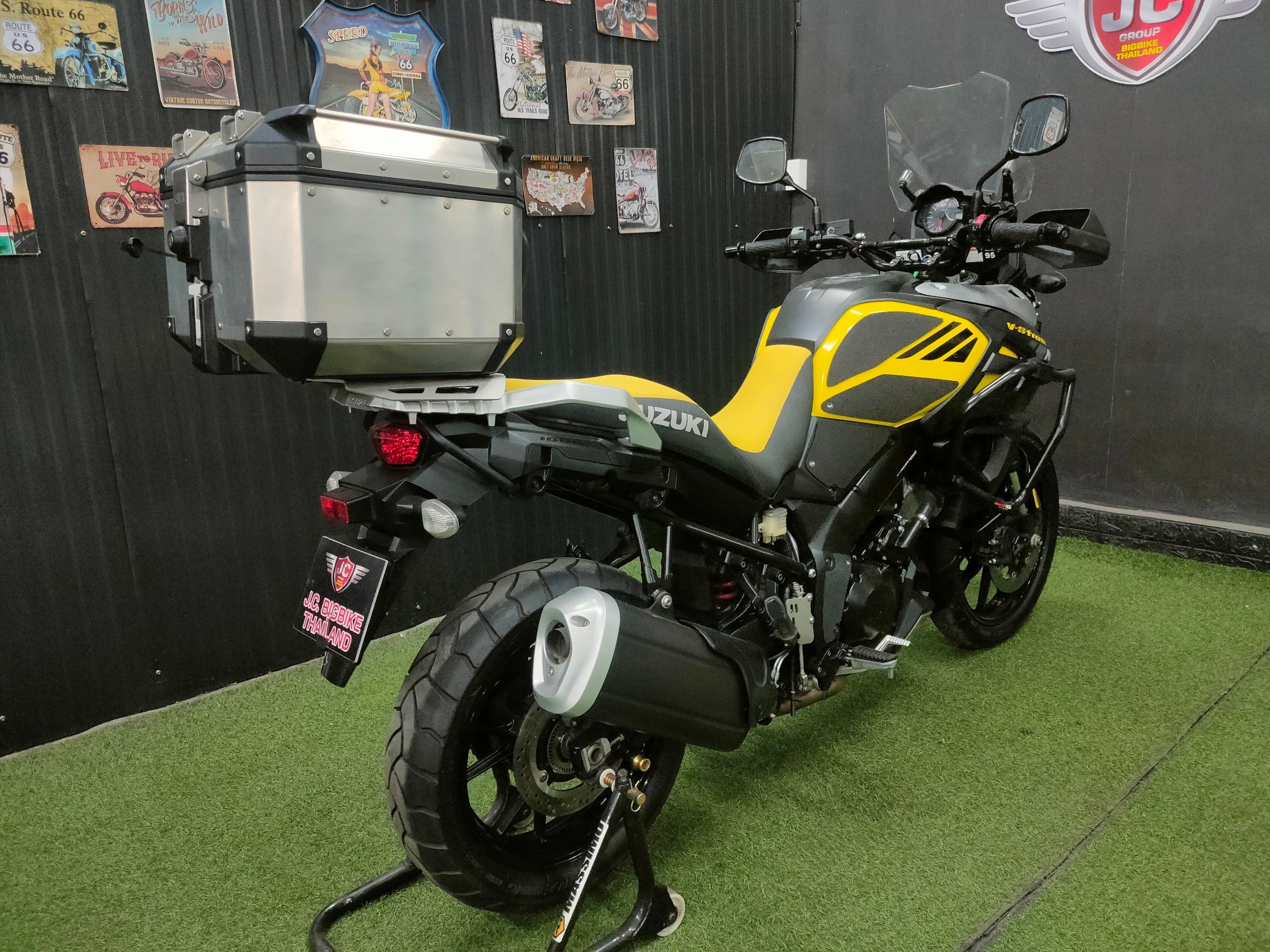 🔥โปรเสื้อยืดคอกลม🔥 ออกรถแค่ 99 บาท เอาใจสาย Touring‼️ #Vstrom1000 abs รถปี 18 มือเดียวพร้อมใช้