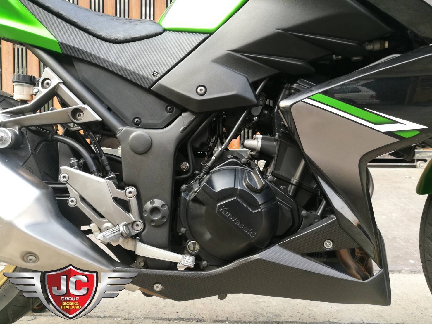 ดาวน์500 ออกรถได้เลย! Z300 รถบ้านแท้มือเดียว ประวัติดีไม่มีล้ม วิ่งน้อยหมื่นกว่าโลแท้